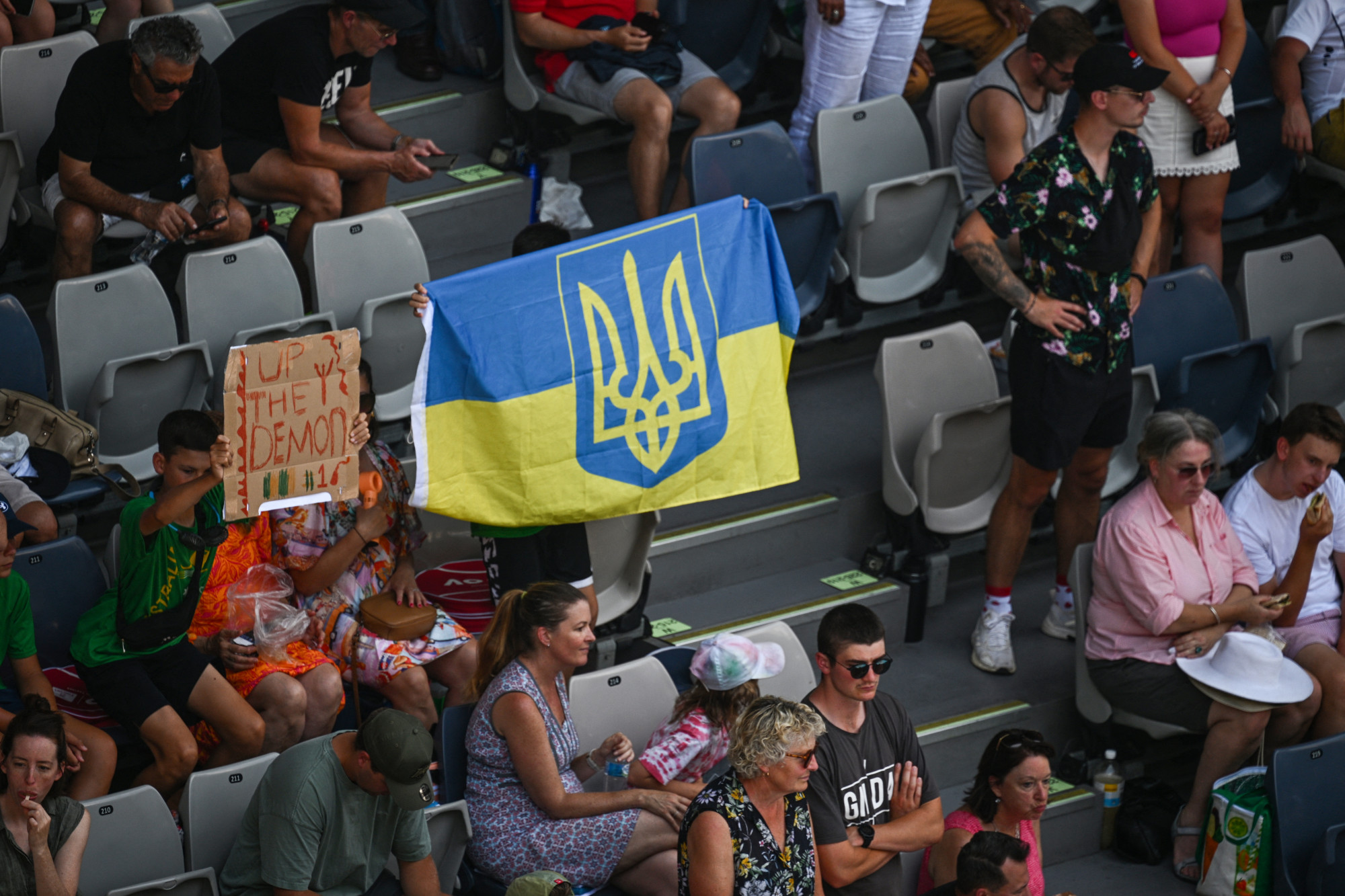 Betiltották az Australian Openen az orosz és a belarusz zászlót