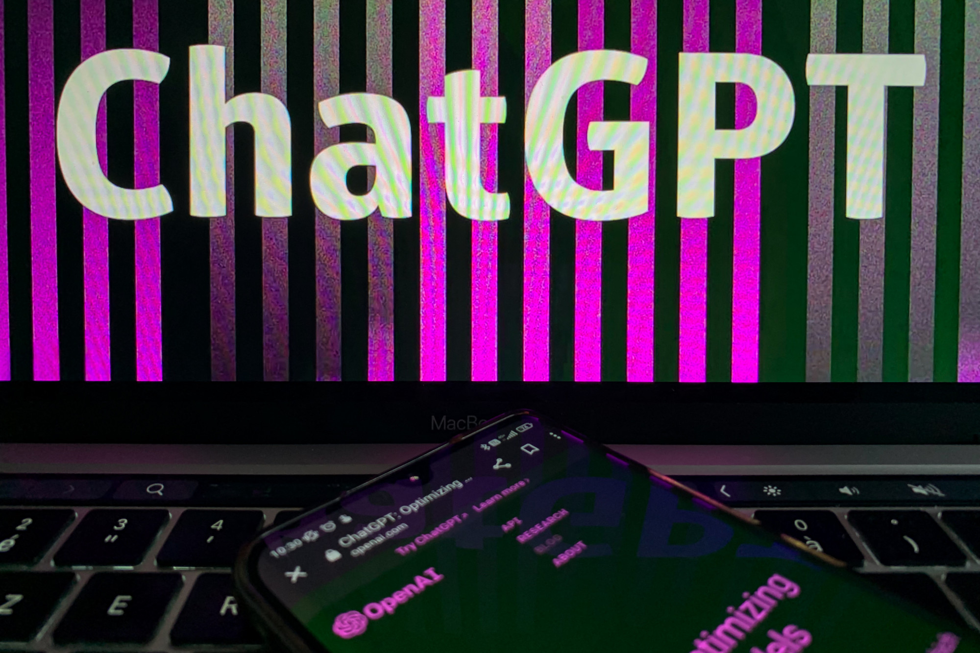 A Chat GPT-vel íratott rapszöveget a magyarországi korrupcióról egy EP-képviselő