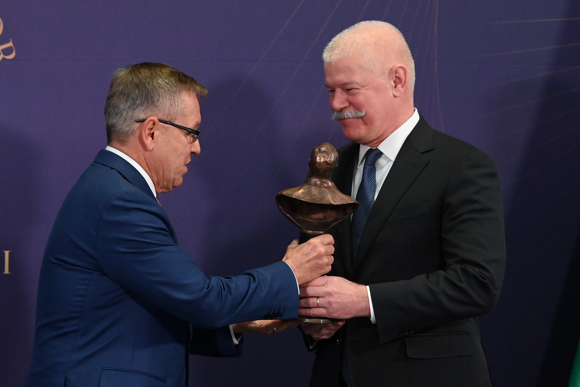 Csák János díjat kapott Matolcsy Györgytől