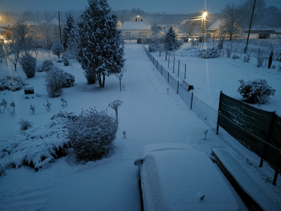 Egész éjjel havazott a Dunántúlon