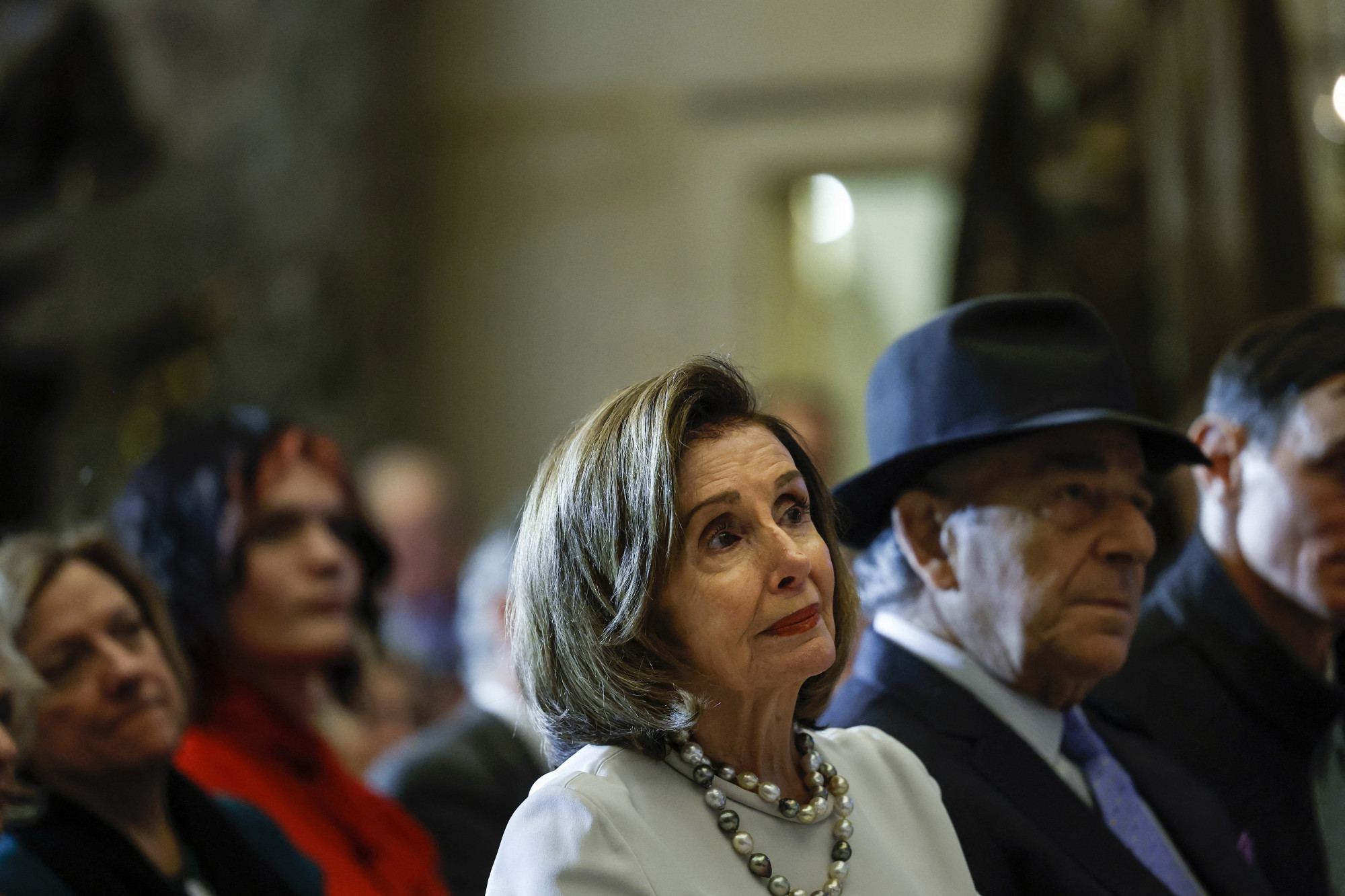 Nancy Pelosi ördögűzőt hívott a házába, hogy elkergesse a gonosz szellemeket