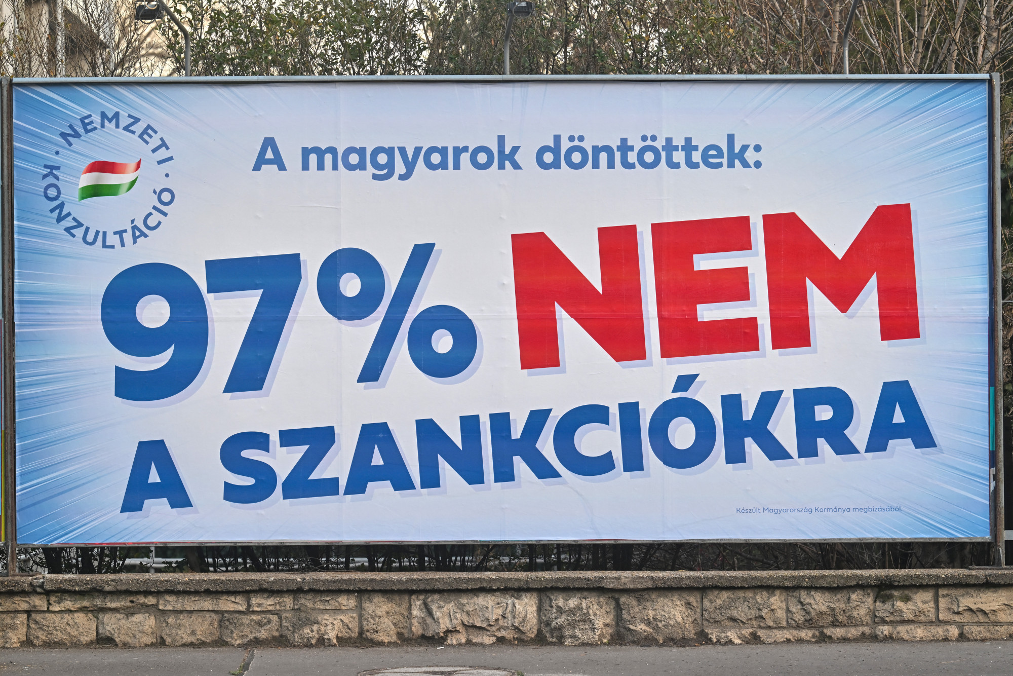 Volt év, amikor bevételeinek több mint harmadát Rogánéktól kapta Mészáros Lőrinc plakátos cége