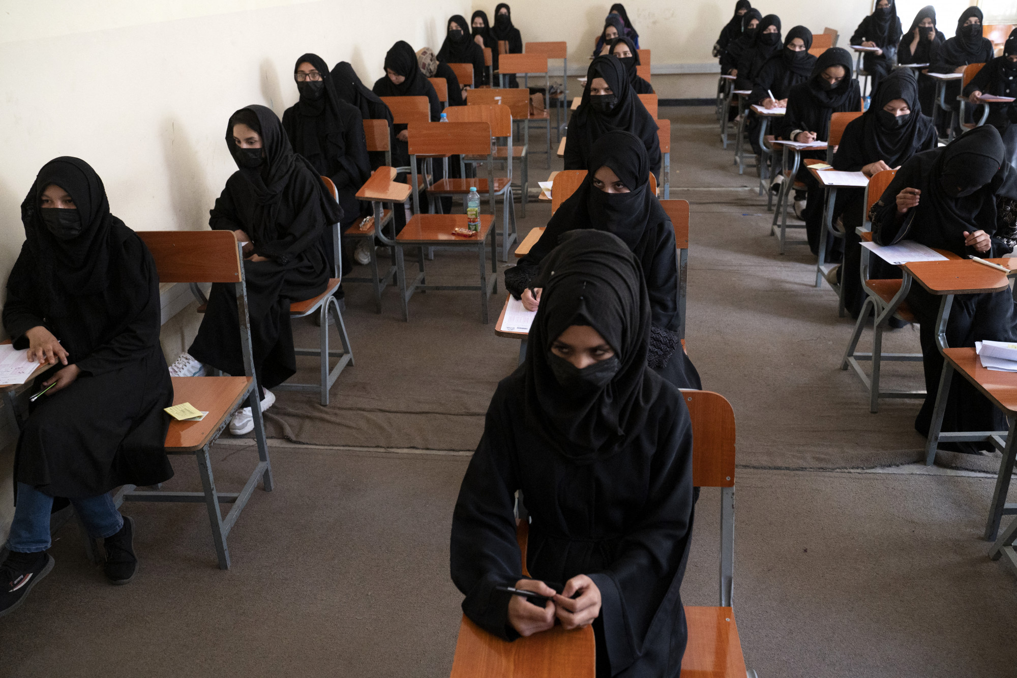 Nem felvételizhetnek nők az afgán egyetemekre, figyelmeztette az intézményeket a tálib kormány