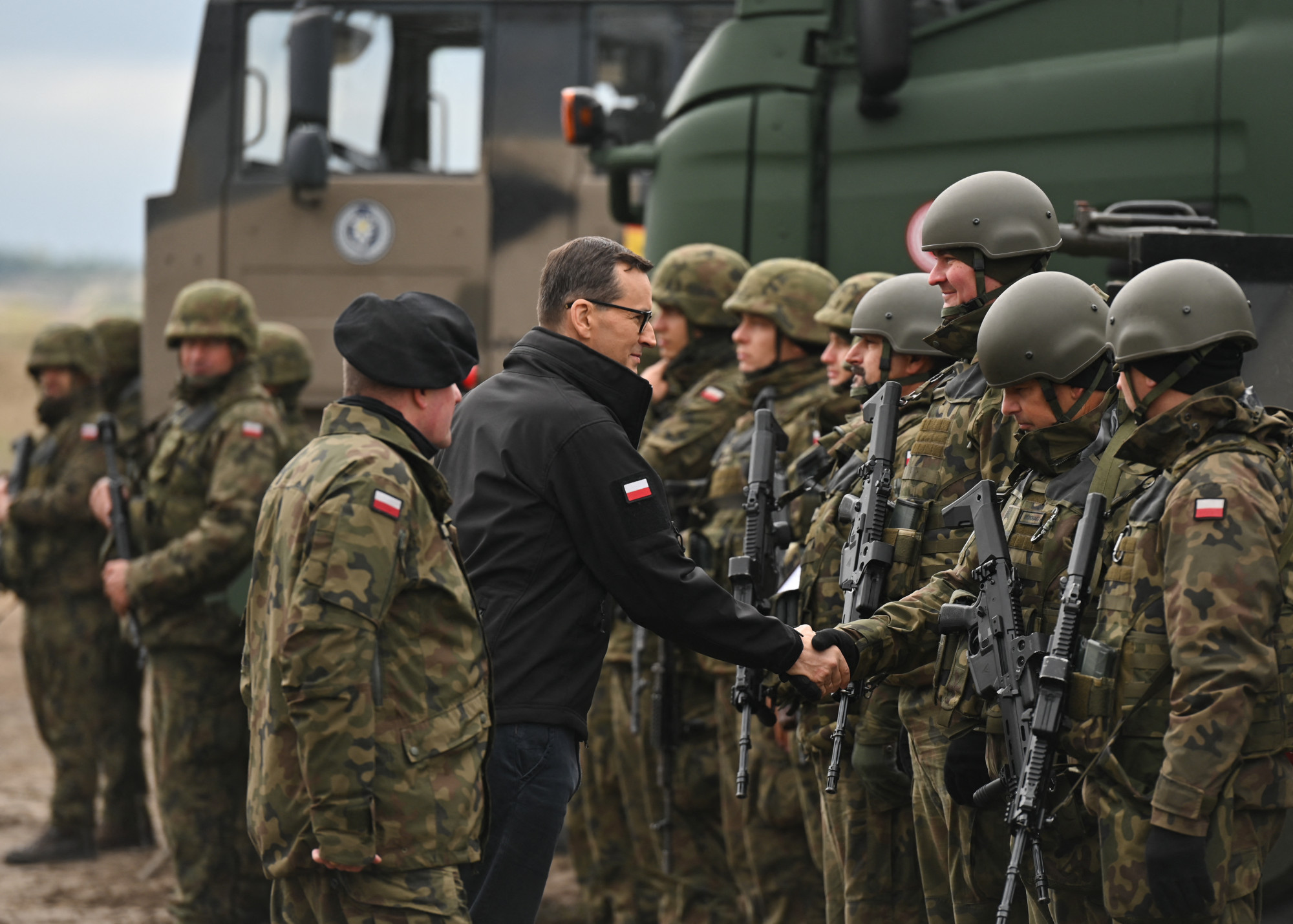 Rekordokat döntött a lengyel hadseregbe jelentkezők száma a háború kitörése óta