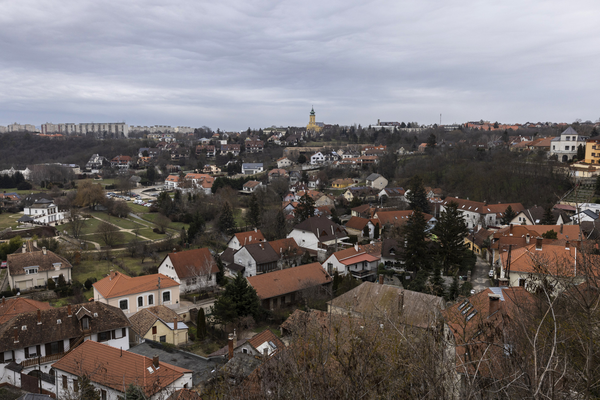 Már nem Pest megyében a legdrágábbak a vidéki ingatlanok, az eddigi negyedik egy év alatt az élre drágult