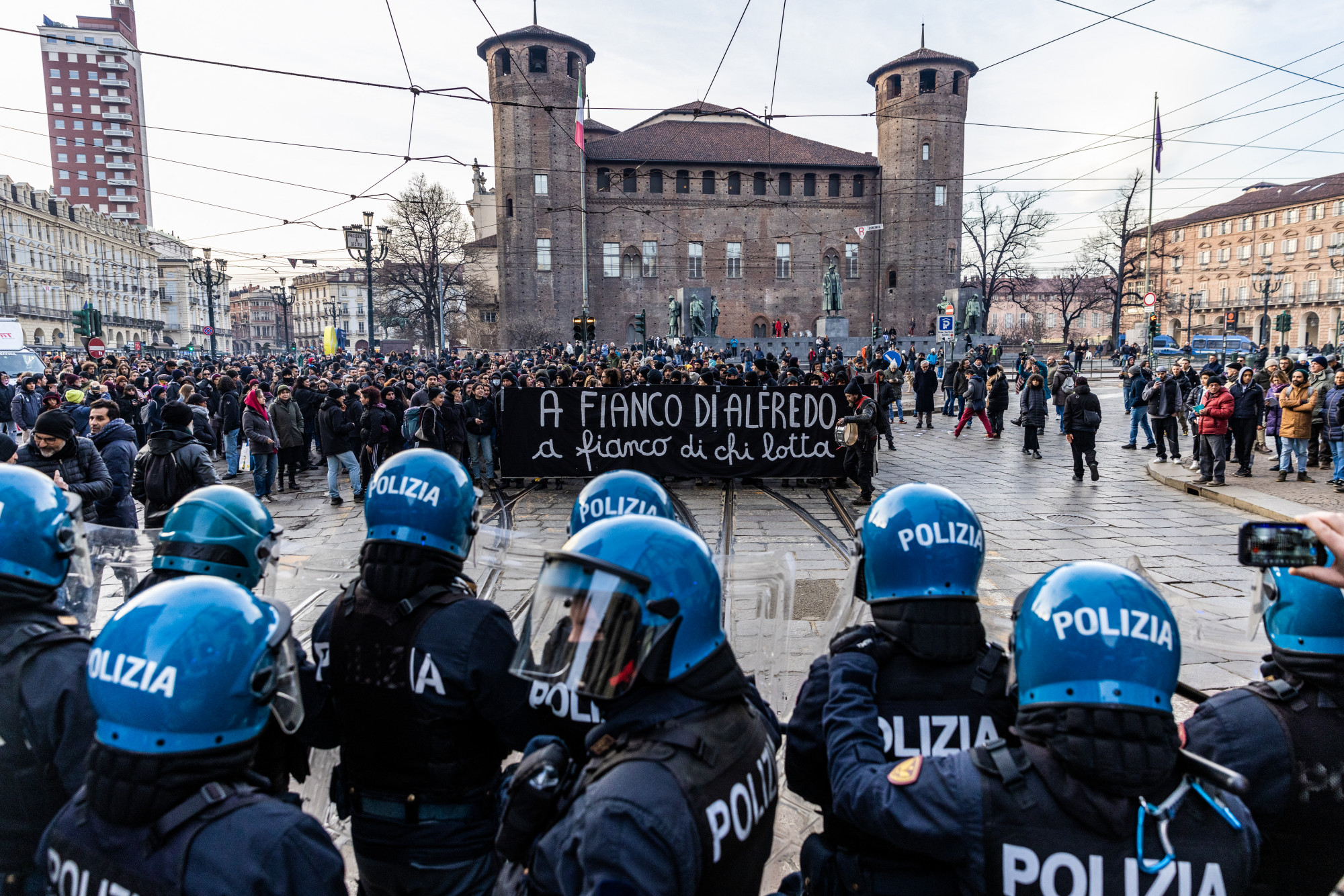 Börtönkórházba szállították a 100 napja éhségsztrájkoló olasz anarchista merénylőt