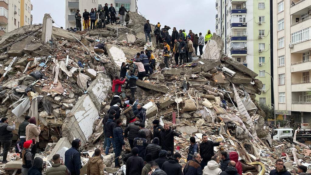 Az elmúlt száz év egyik legerősebb földrengése rázta meg Törökországot és Szíriát