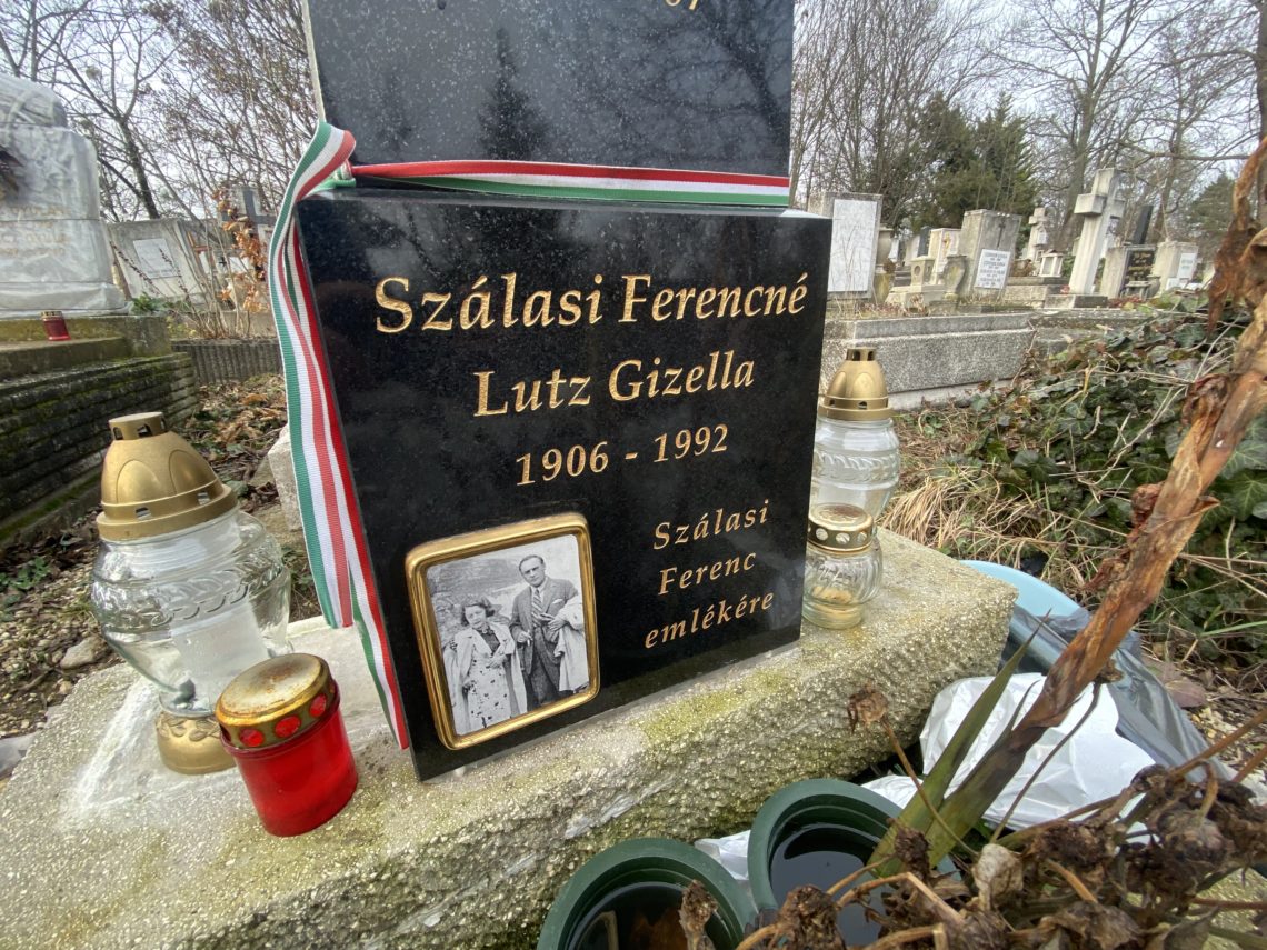 Nyilas emlékhellyé alakították Szálasi Ferenc özvegyének sírját a Farkasréti temetőben