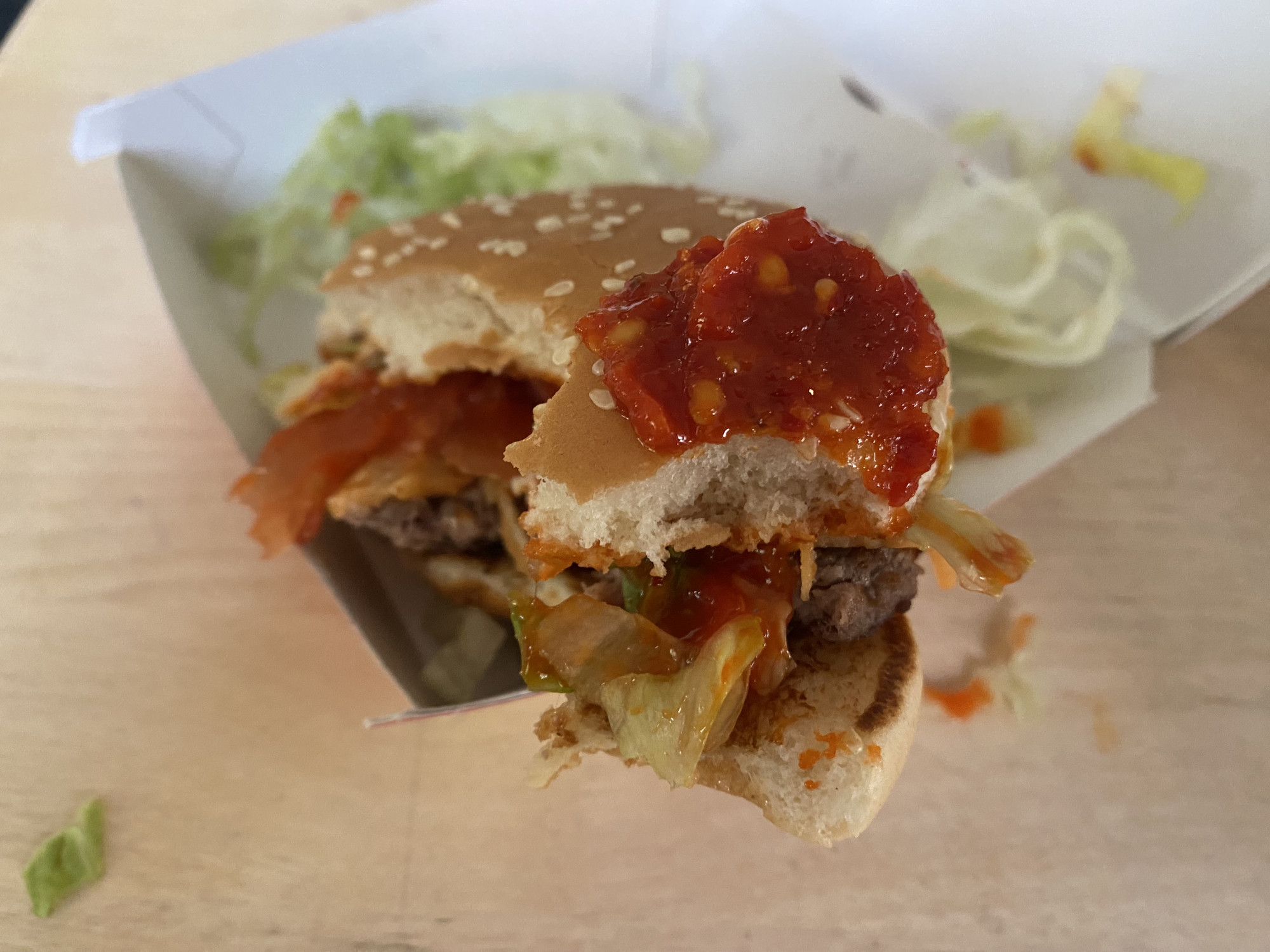 Élelem és reszketés: leteszteltük a McDonald's Erős Pistás burgereit