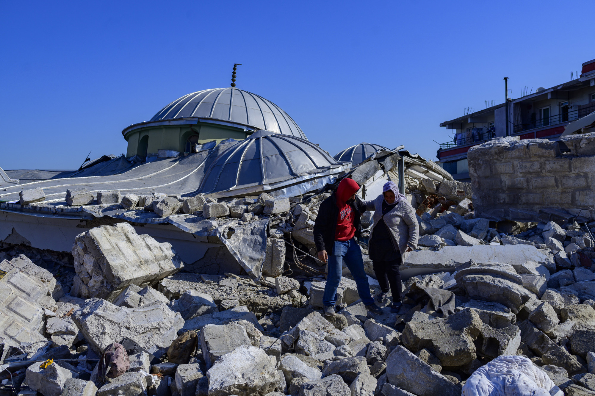 23 ezer felett a földrengés áldozatainak száma