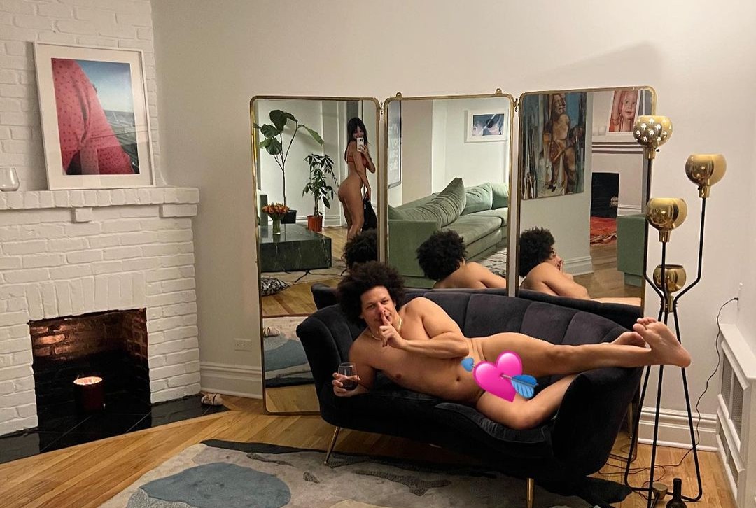 Bulvár románc-rajongóknak: Emily Ratajkowski meztelen fotóval erősítette meg, hogy a vicces fiúkat szereti