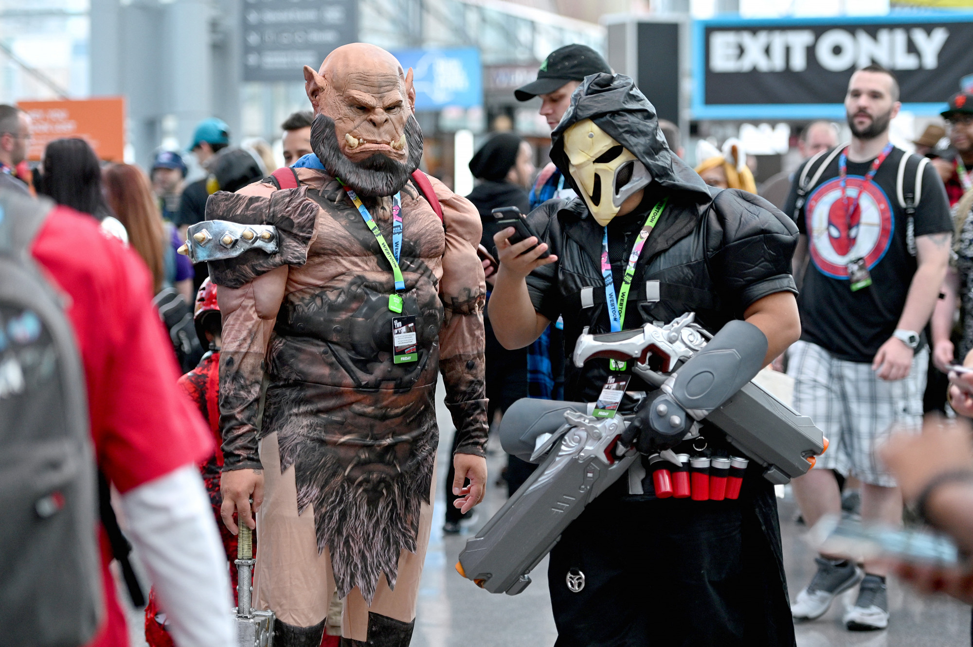 A videojátékokhoz egy sor offline program is kapcsolódik, például a Comic Conok, amik világszerte nemcsak a játékos közösséget, hanem a cosplayereket is vonzzák. A kép a 2019-es Comic Conon készült New Yorkban.
