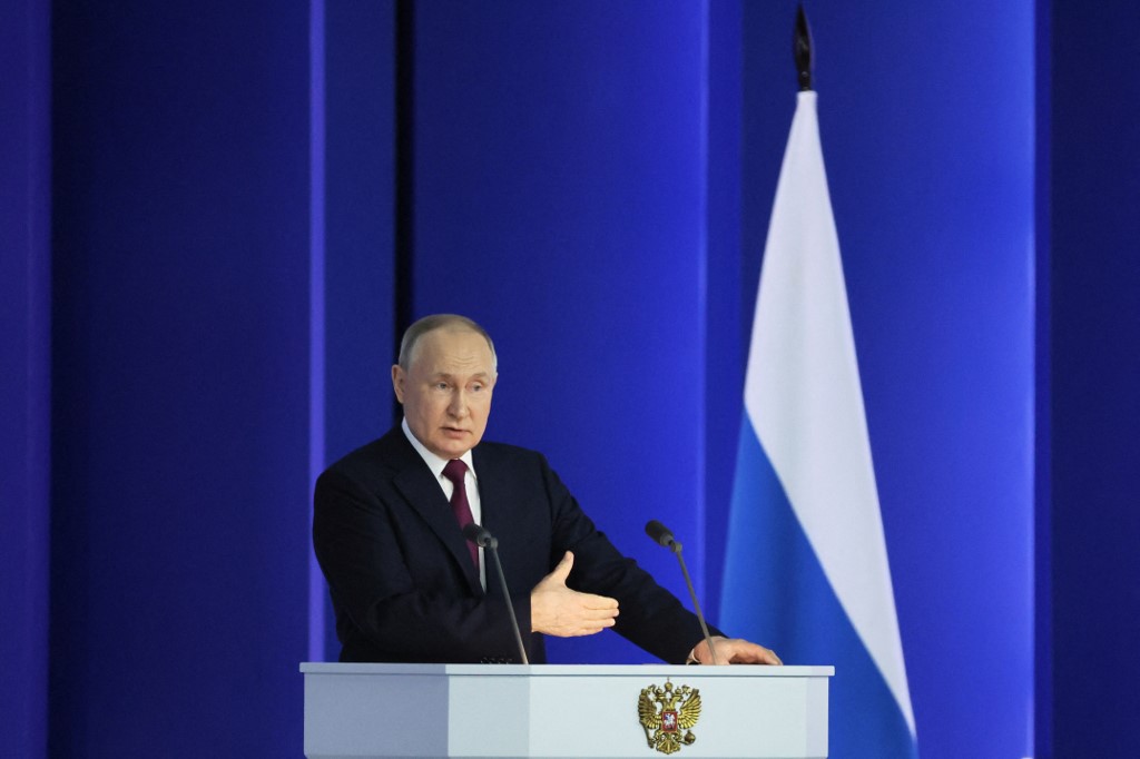 Oroszország felfüggeszti az új START egyezményben történő részvételét