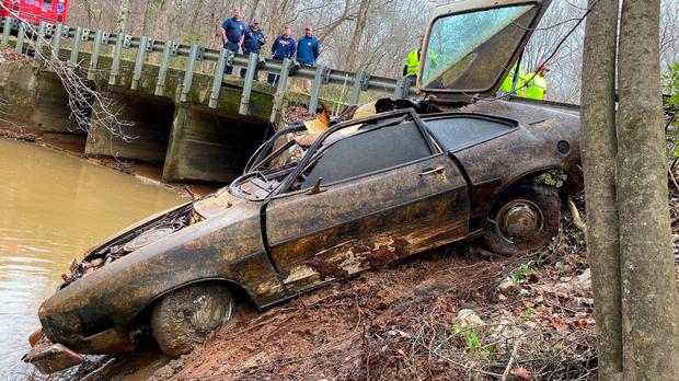 Egy 47 éve eltűnt férfi csontjai voltak abban az autóban, amire Alabamában egy patakba süllyedve bukkantak rá
