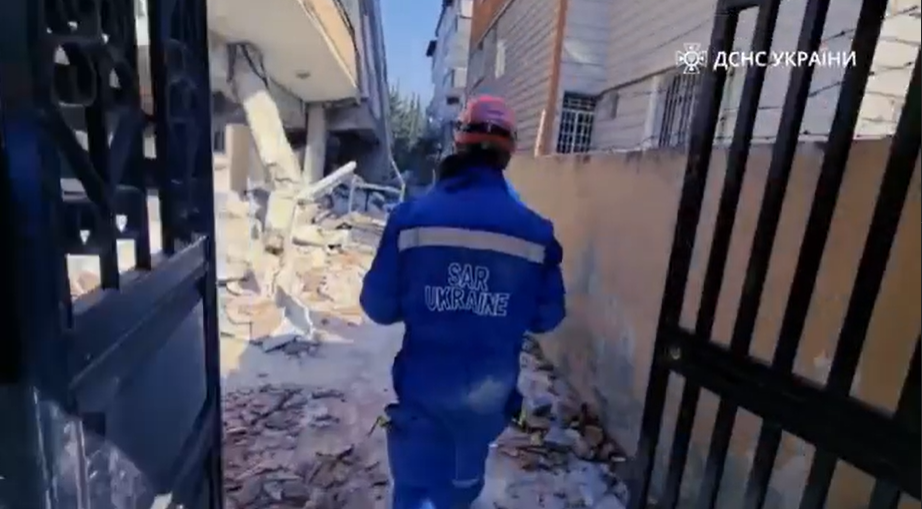 Ukrán alakulatok is részt vesznek a török földrengés utáni mentésben
