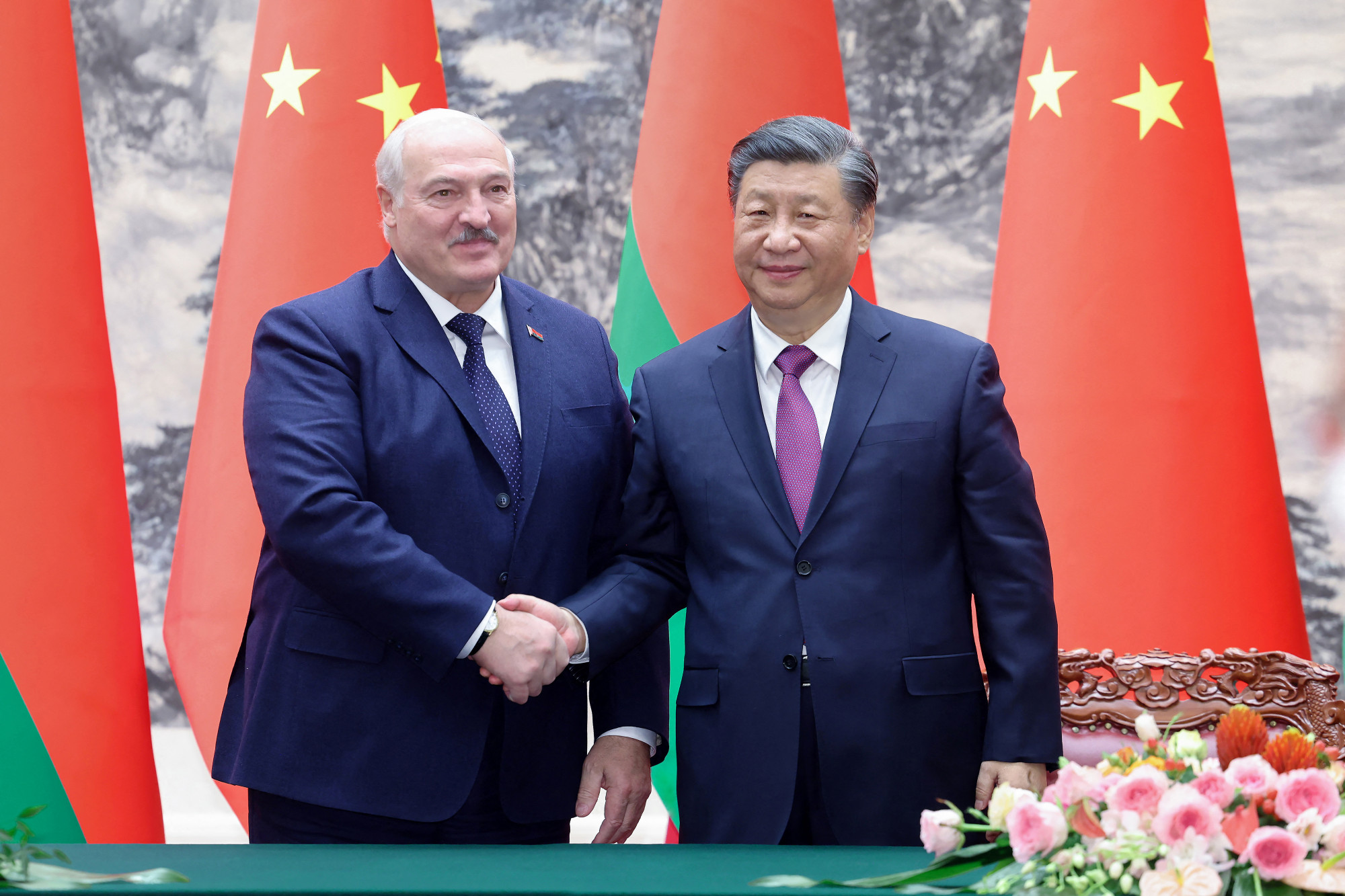 Kína és Fehéroroszország „rendkívüli érdekeltségüket” fejezték ki az ukrajnai helyzet békés rendezésben