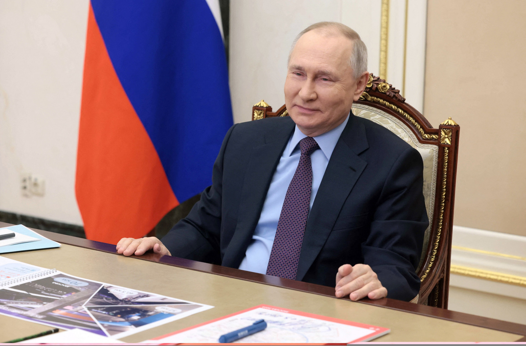 Putyin hivatala rendelhette el a „majdnem meztelen” moszkvai buli résztvevőinek vegzálását