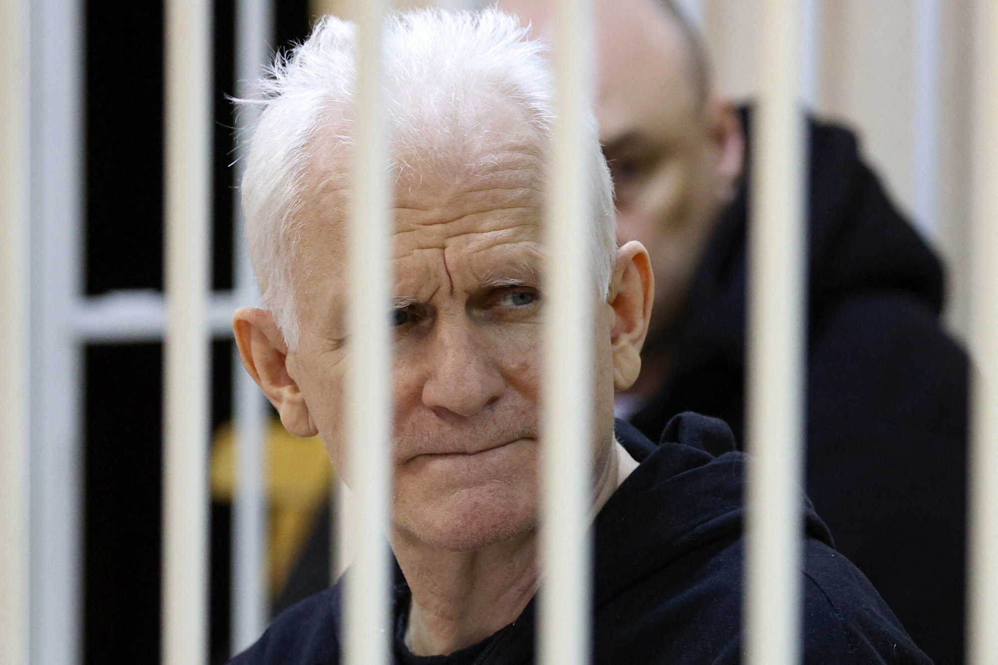Áthelyezték egy brutális börtönbe a fehérorosz Nobel-békedíjas Alesz Bjaljackit