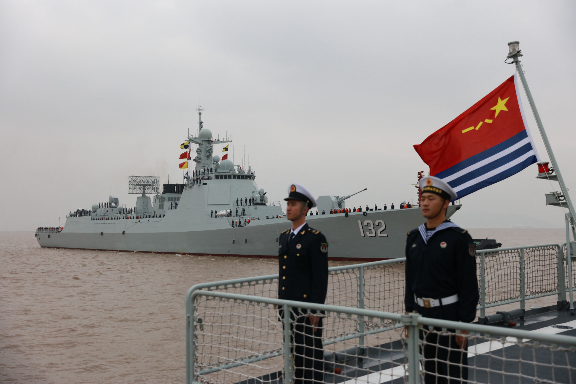 A kínai haditengerészet Szucsou nevű irányított rakétás rombolója