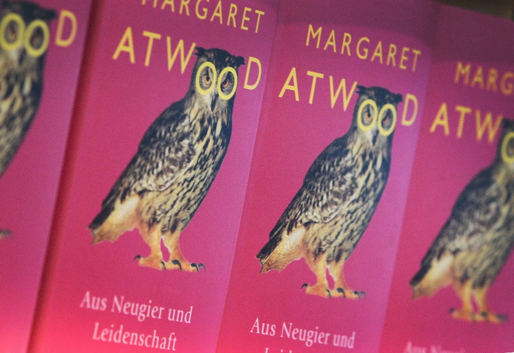 Eredeti Margaret Atwood kötetek a frankfurti könyvvásáron 2017 október 11-én
