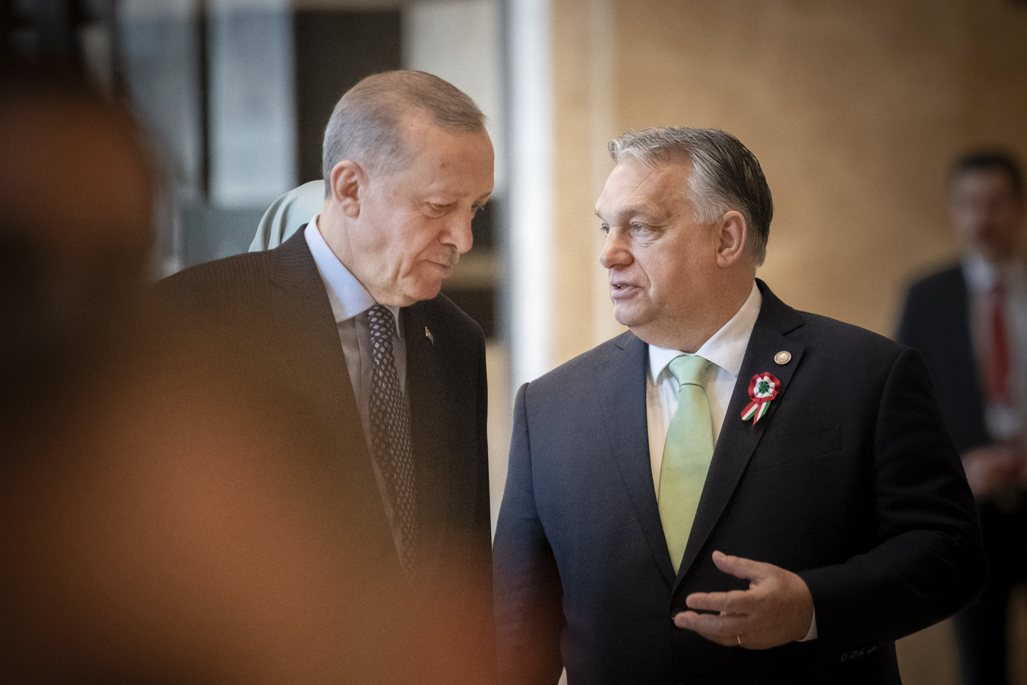 Orbán megköszönte a türk államok vezetőinek, hogy a háborús pszichózisban szenvedő Európával szemben a béke hangját erősítik
