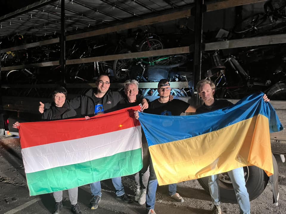 Magyar önkéntesek 210 biciklit gyűjtöttek össze és szállítanak le ukrán rászorulóknak
