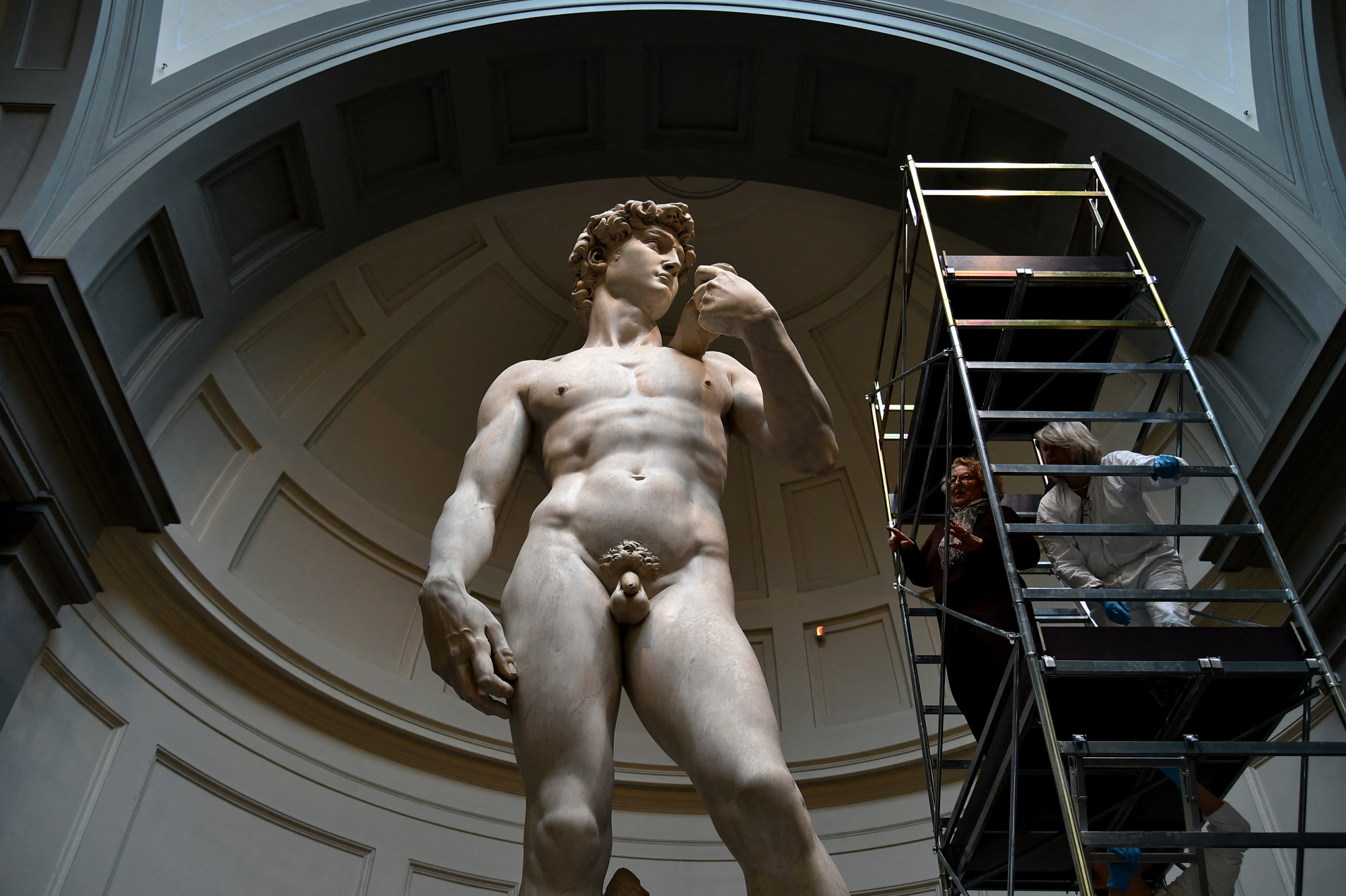 Firenze polgármestere meghívta és kitünteti a Dávid-szobor bemutatása miatt kirúgott floridai iskolaigazgatót