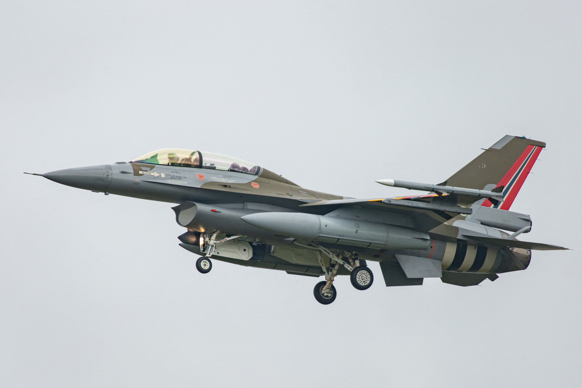 Amerikára várnak az európai országok, hogy elkezdhessék az ukránok kiképzését az F-16-osokra