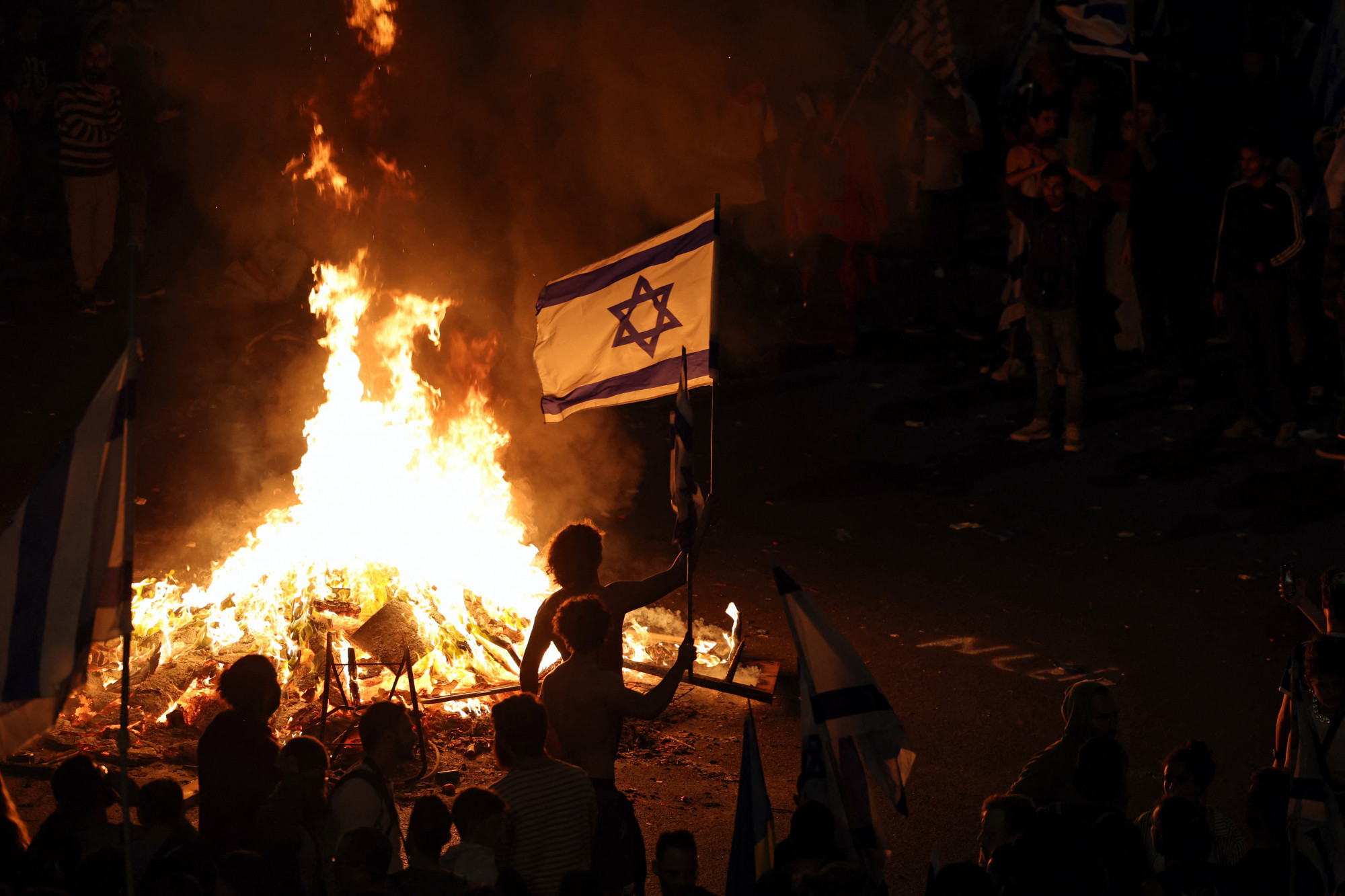 Tüntetők tel-avivi útblokádja