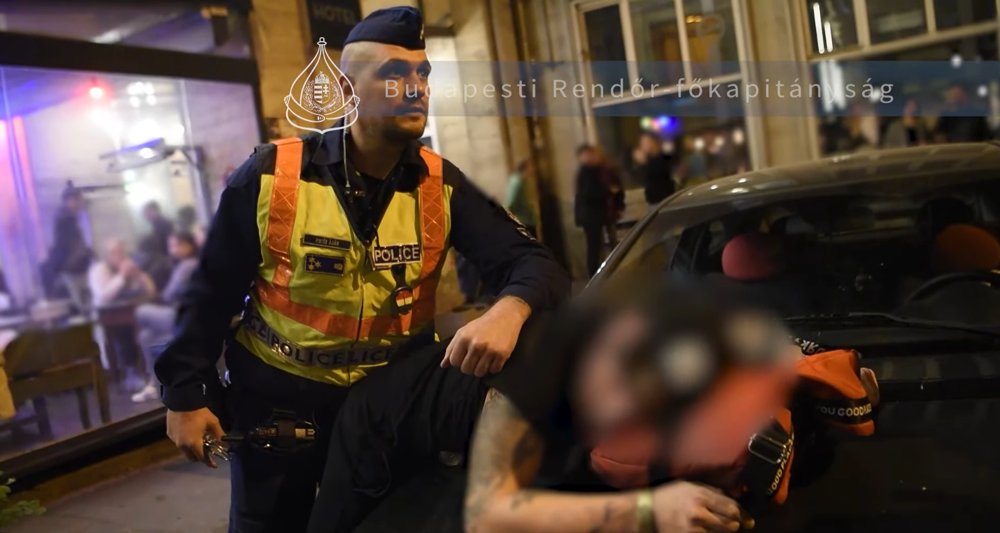 Majorannát és porcukrot áruló kamudrogos dílert fogott el a rendőrség a bulinegyedben