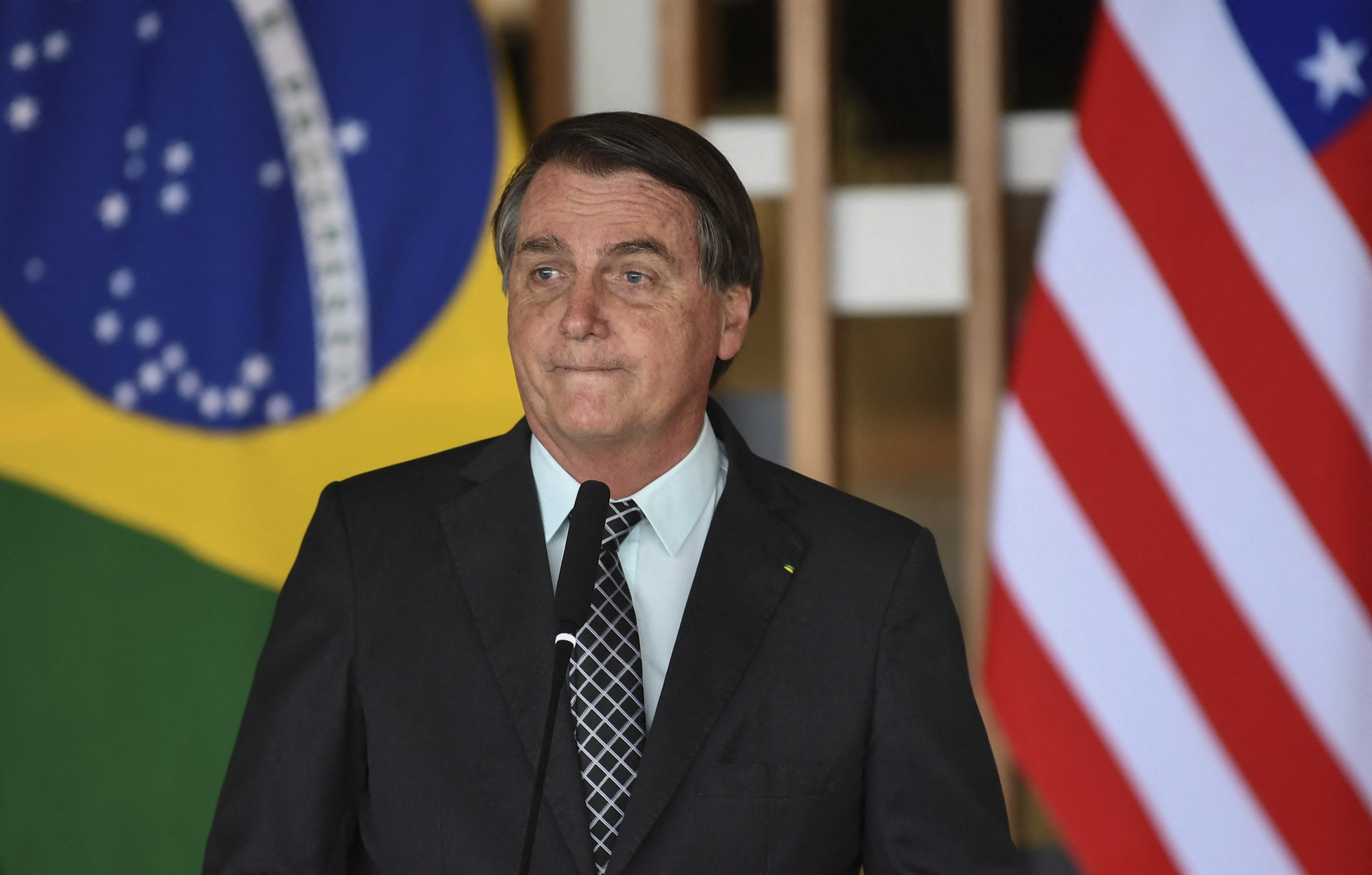 Elvették Jair Bolsonaro útlevelét és letartóztatták a közeli embereit