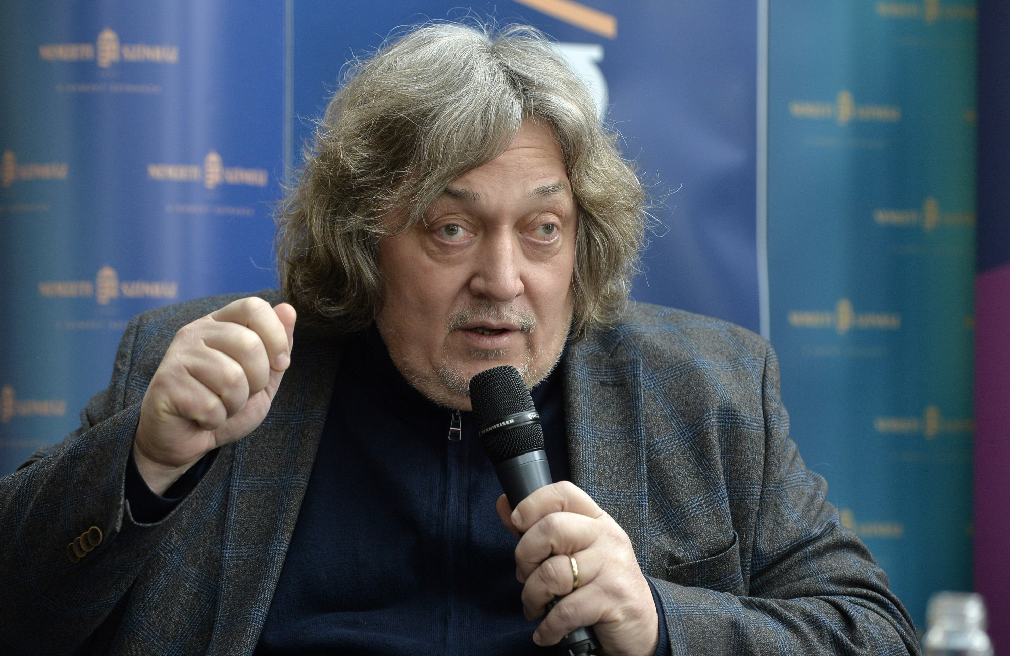 Vidnyánszky Attila visszautasítja, hogy a Nemzeti Színház egyik produkcióját a Színikritikusok díjára jelöljék