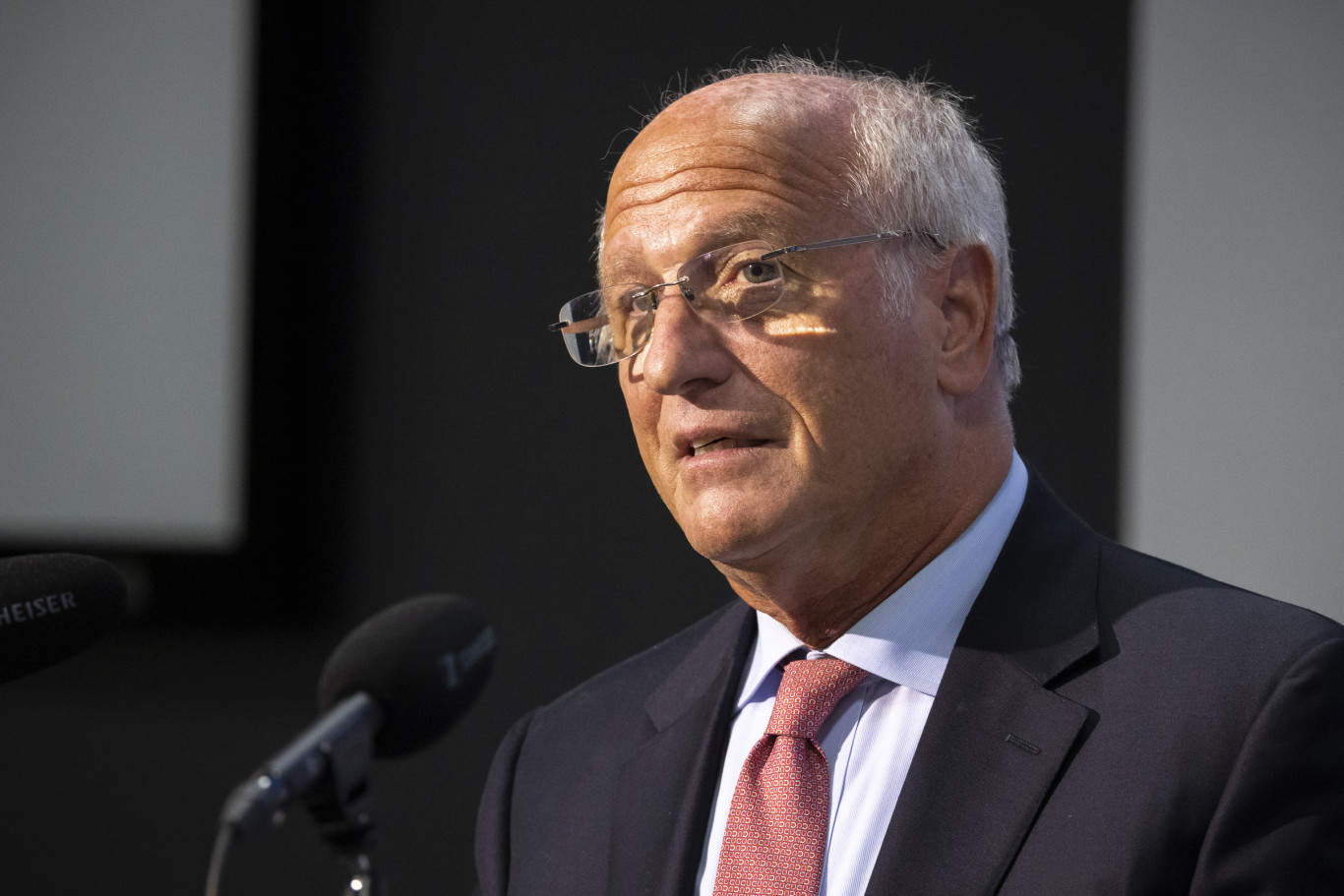Surányi György szerint komoly megszorítások várhatók, ha a Fidesz marad kormányon