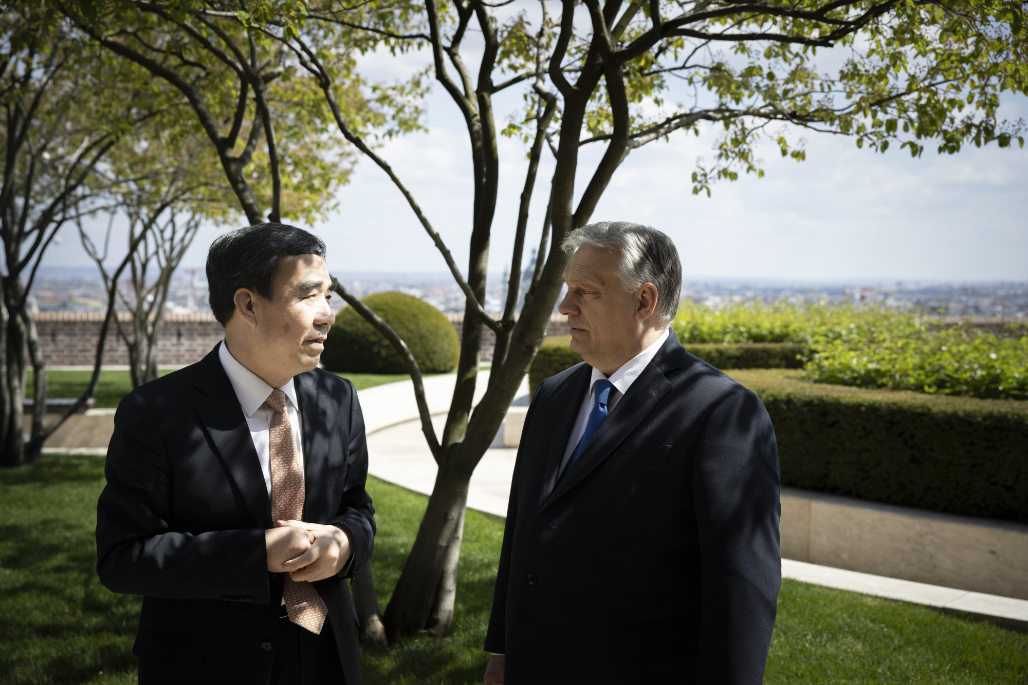 Orbán: Bővülnek a kínai-magyar gazdasági és pénzügyi kapcsolatok