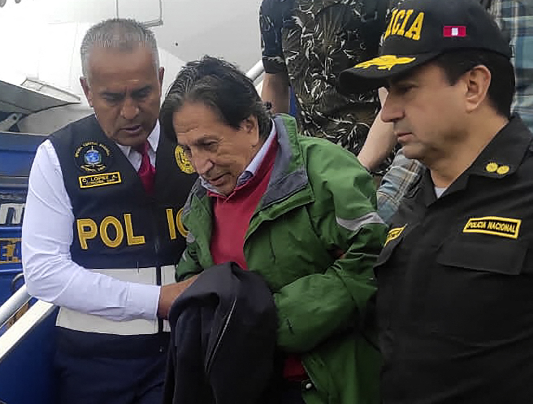 Az Egyesült Államok kiadta Perunak Alejandro Toledo volt elnököt, akit érkezése után rögtön börtönbe vittek