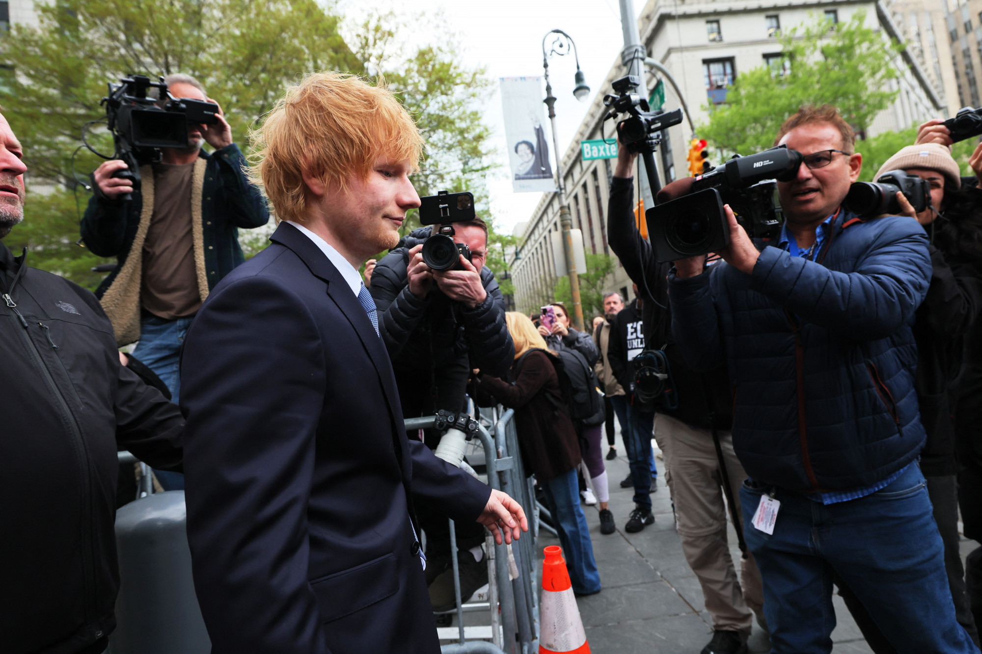 Ed Sheeran tagadja, hogy a Thinking Out Loud koppintás
