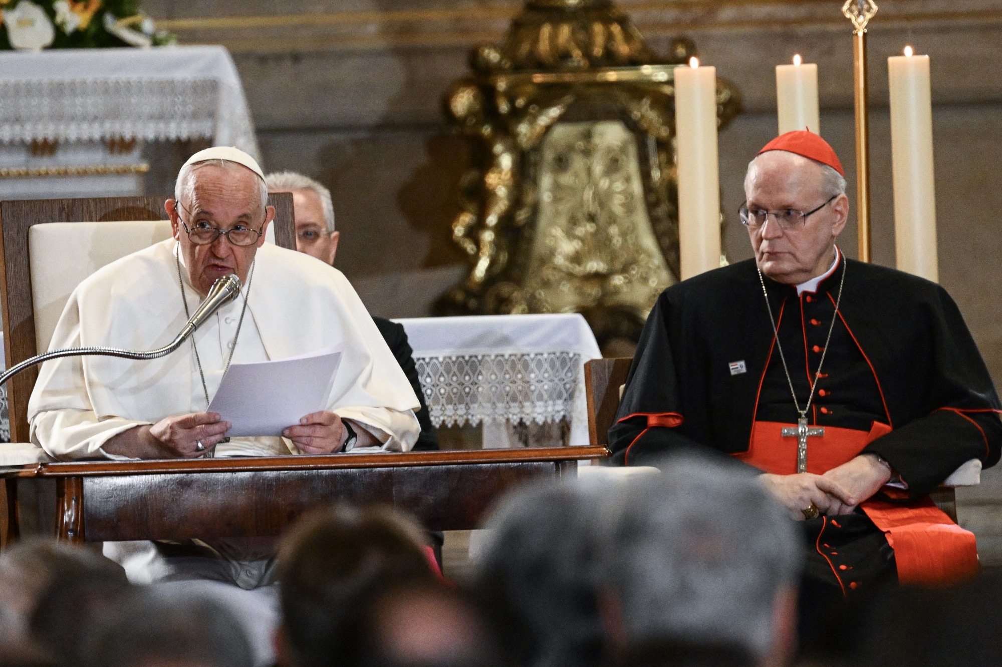 Szembemennek a pápával a magyar püspökök, és közben odaszúrnak egyet az elvált katolikusoknak is
