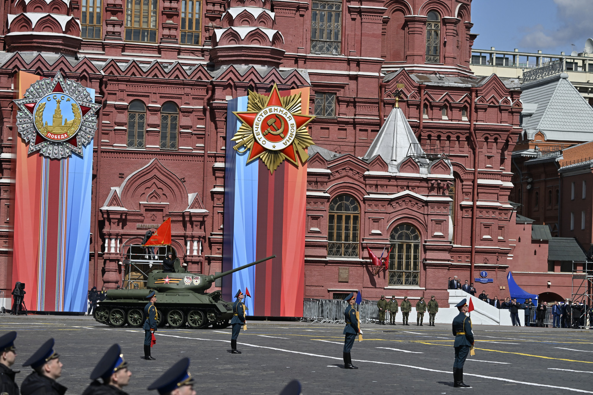 Elfogytak a tankok Putyin győzelem napi parádéjáról