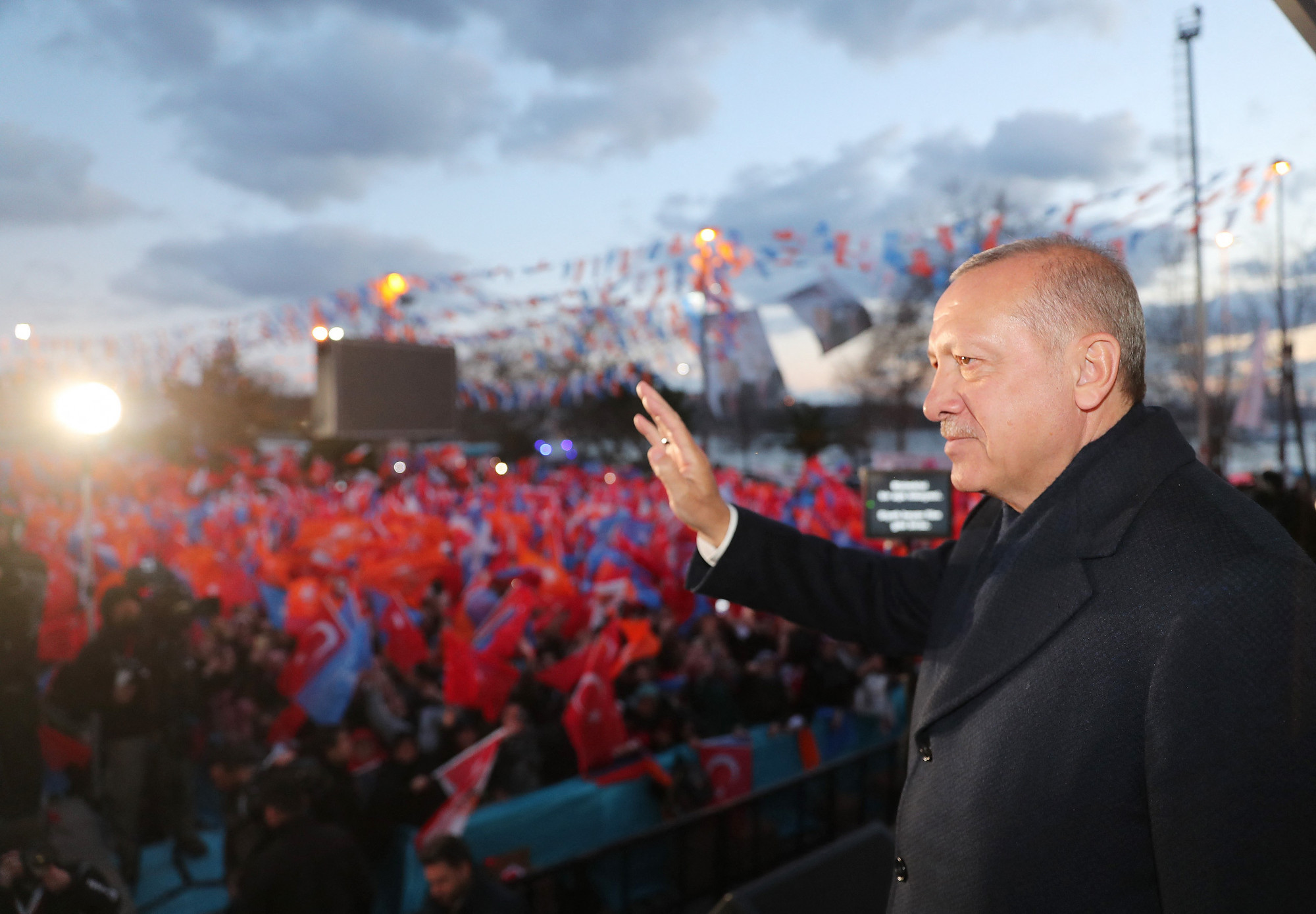 Stabil autokrácia vagy ingatag demokrácia – Törökország sorsdöntő választás előtt