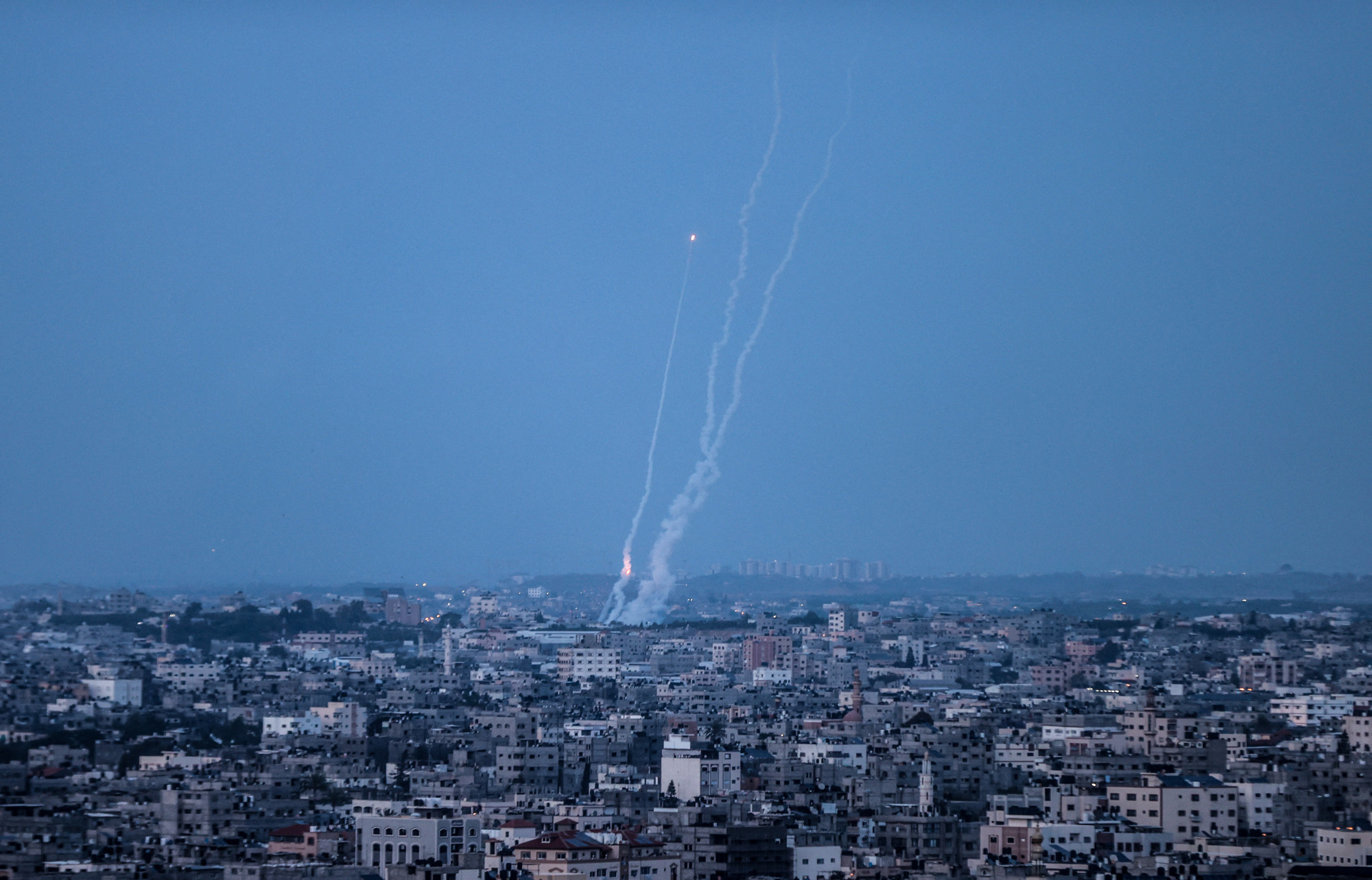 Egyiptom tűzszünettel próbálkozik, de tovább folytatódnak a harcok a Gázai övezetben