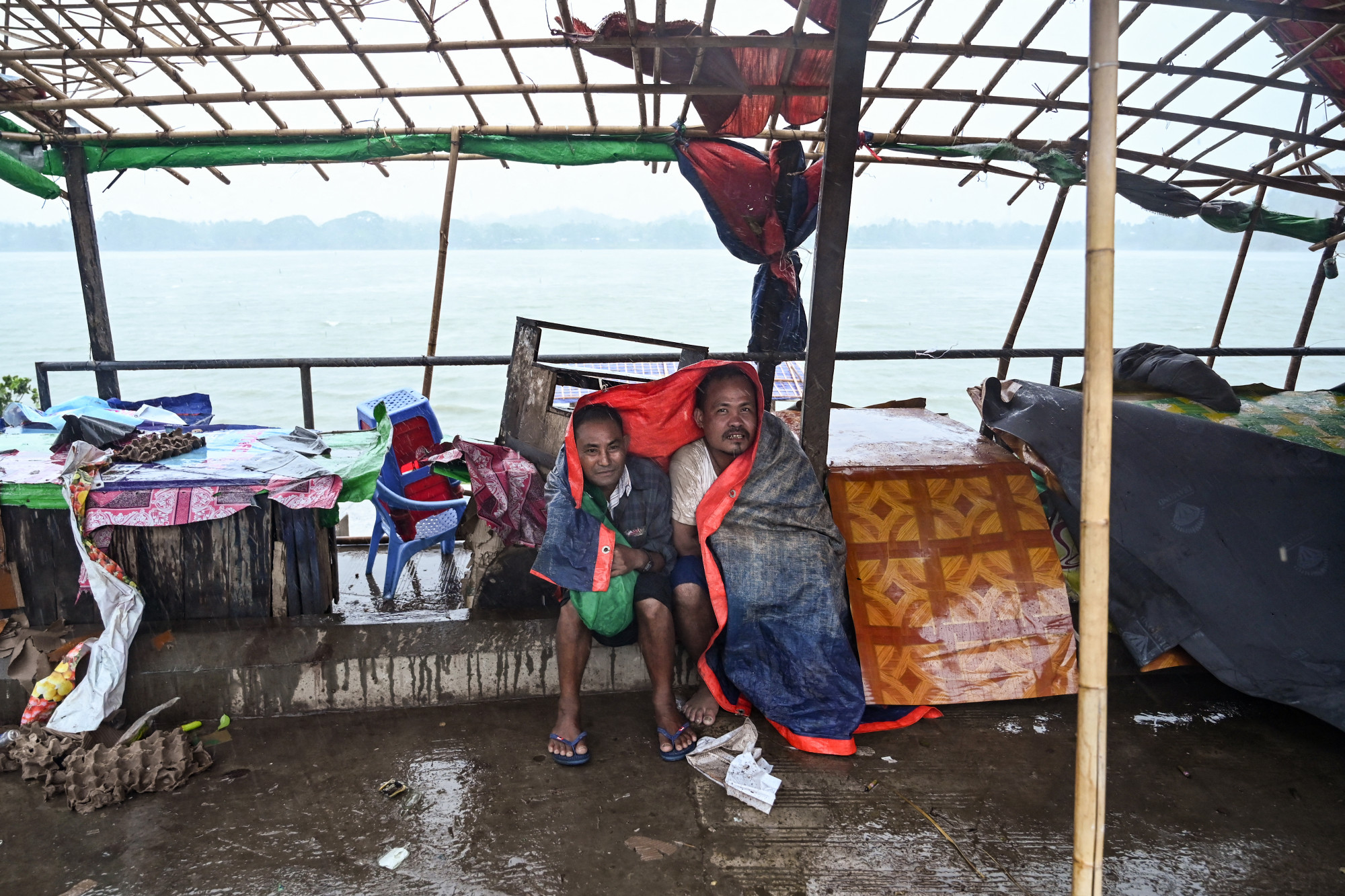 Több százezer embert evakuáltak Bangladesben és Mianmarban a Mocha ciklon miatt