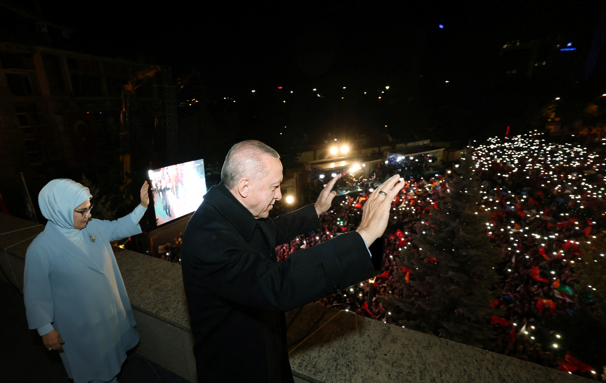 Erdoğan még nem nyert, mégis szinte győzelmi beszédet mondott