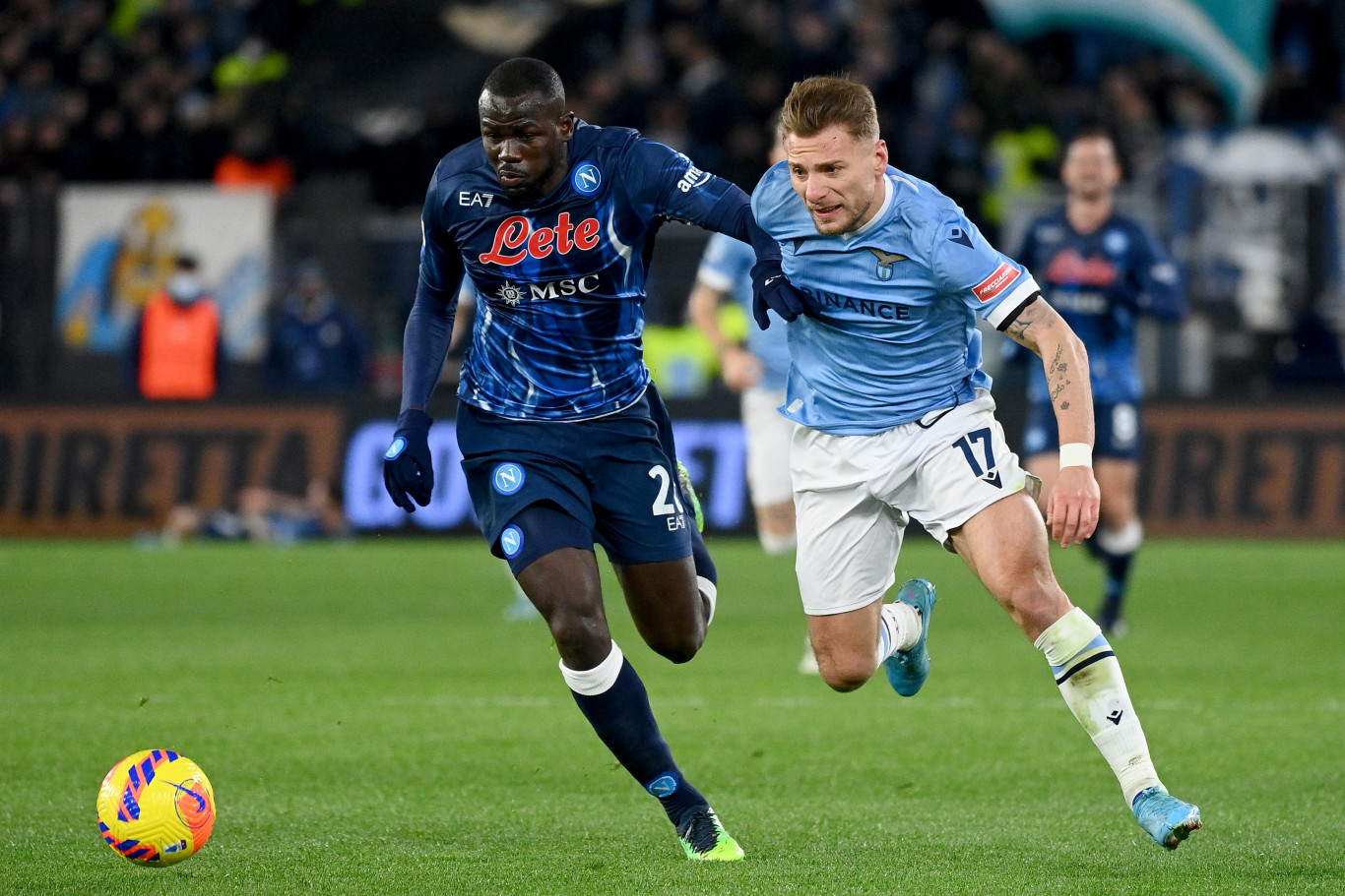 4 éves fia szeme láttára támadták meg a Lazio sztárjátékosát