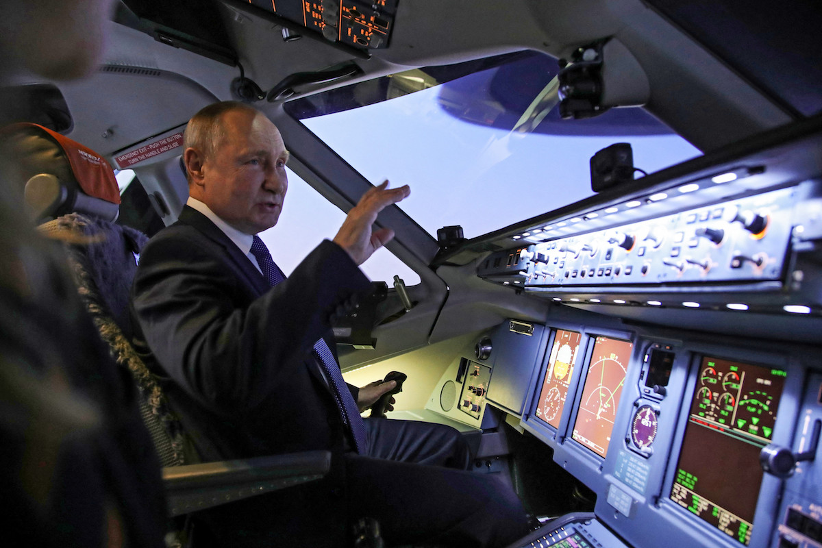 A szankciók ellenére áramlik az USA-ban gyártott technológia az orosz légitársaságokhoz