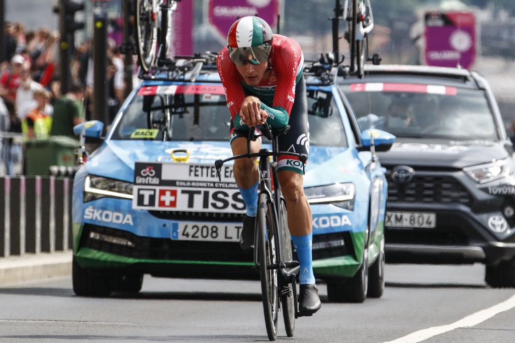 Feladta a Giro d'Italia egyetlen magyar indulója, Fetter Erik