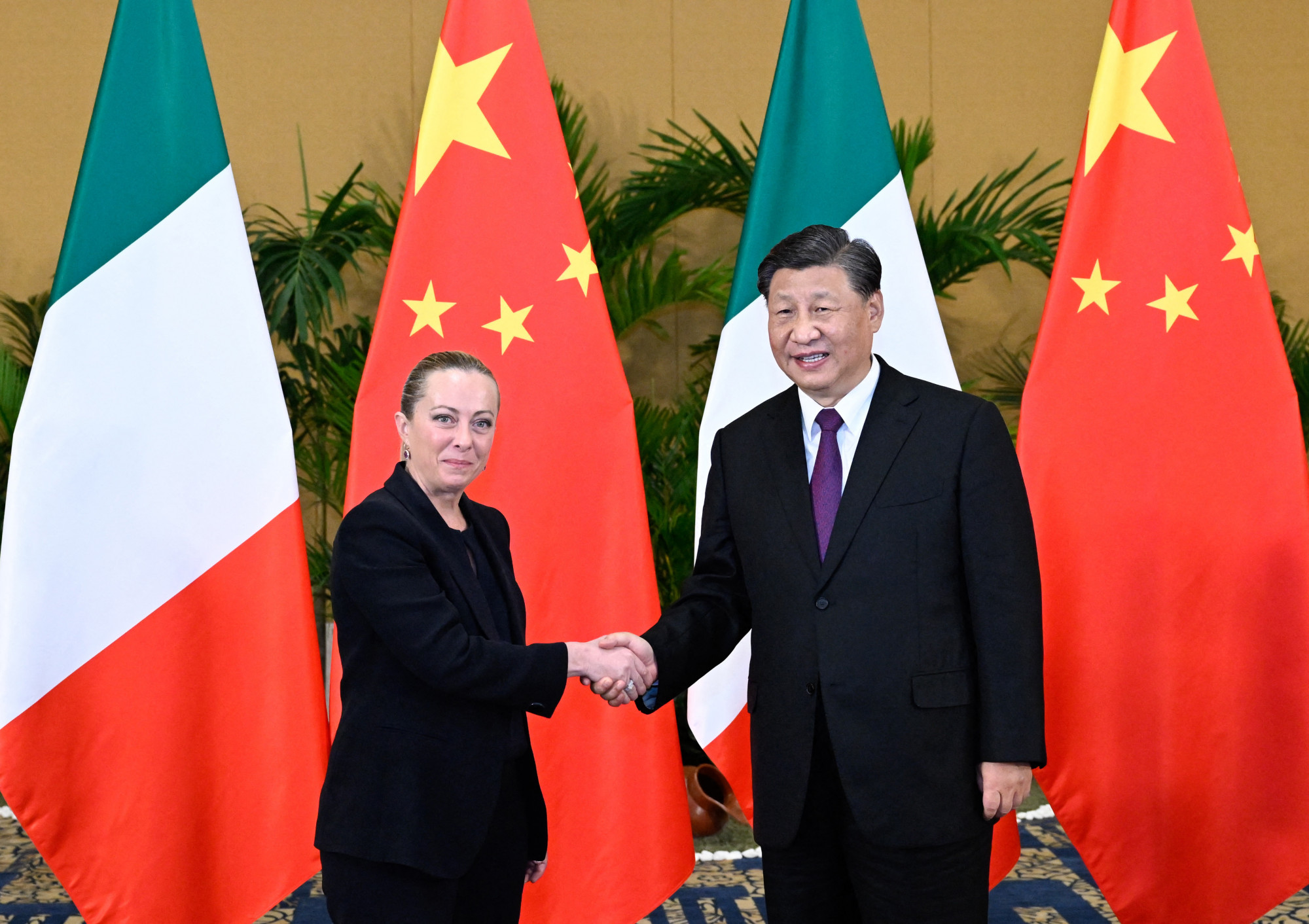 Meloni hamarosan bejelentheti, hogy Olaszország kiszáll a kínai „Egy övezet, egy út” programból