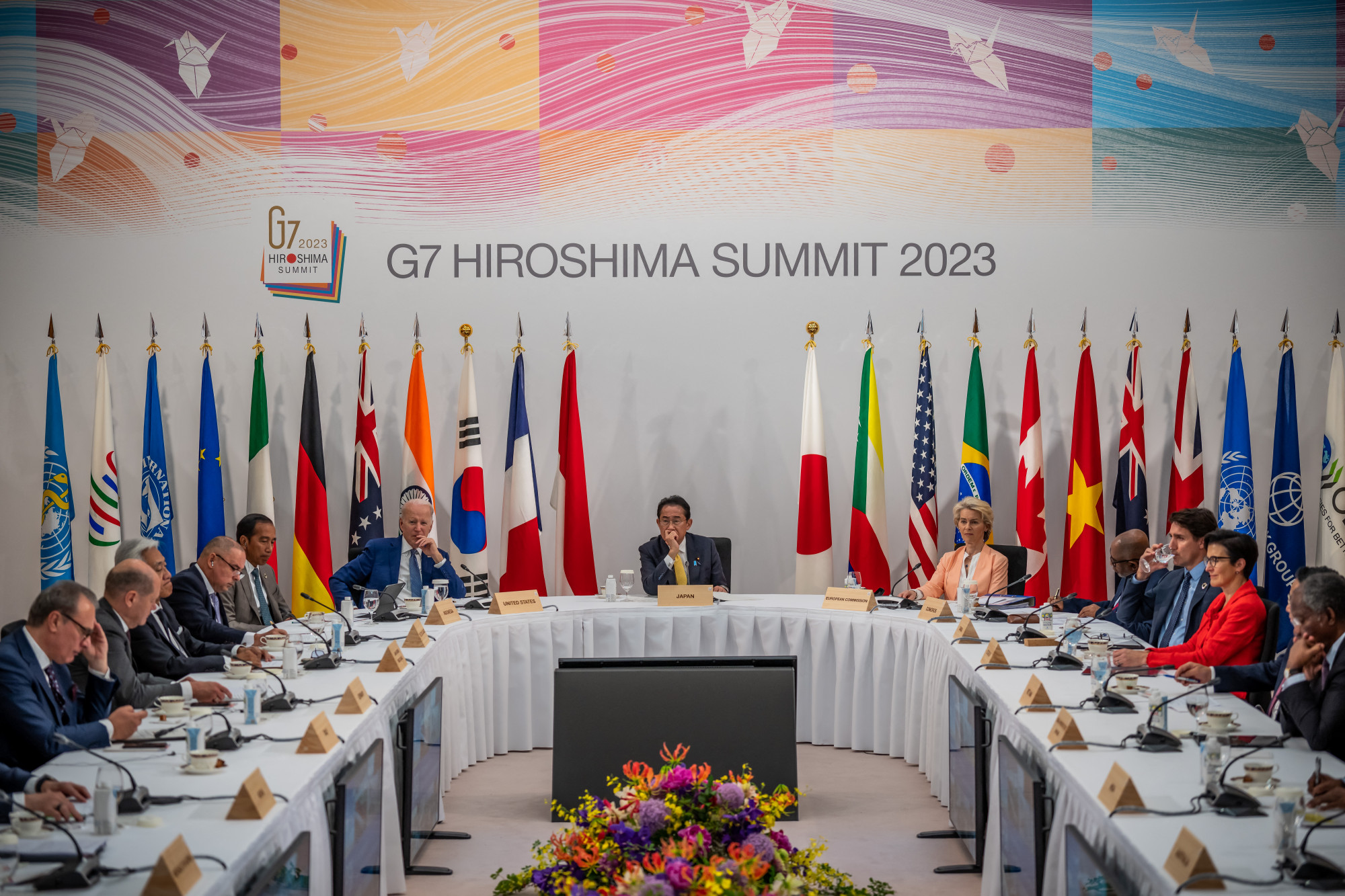 G7: Kína gyakoroljon nyomást Oroszországra