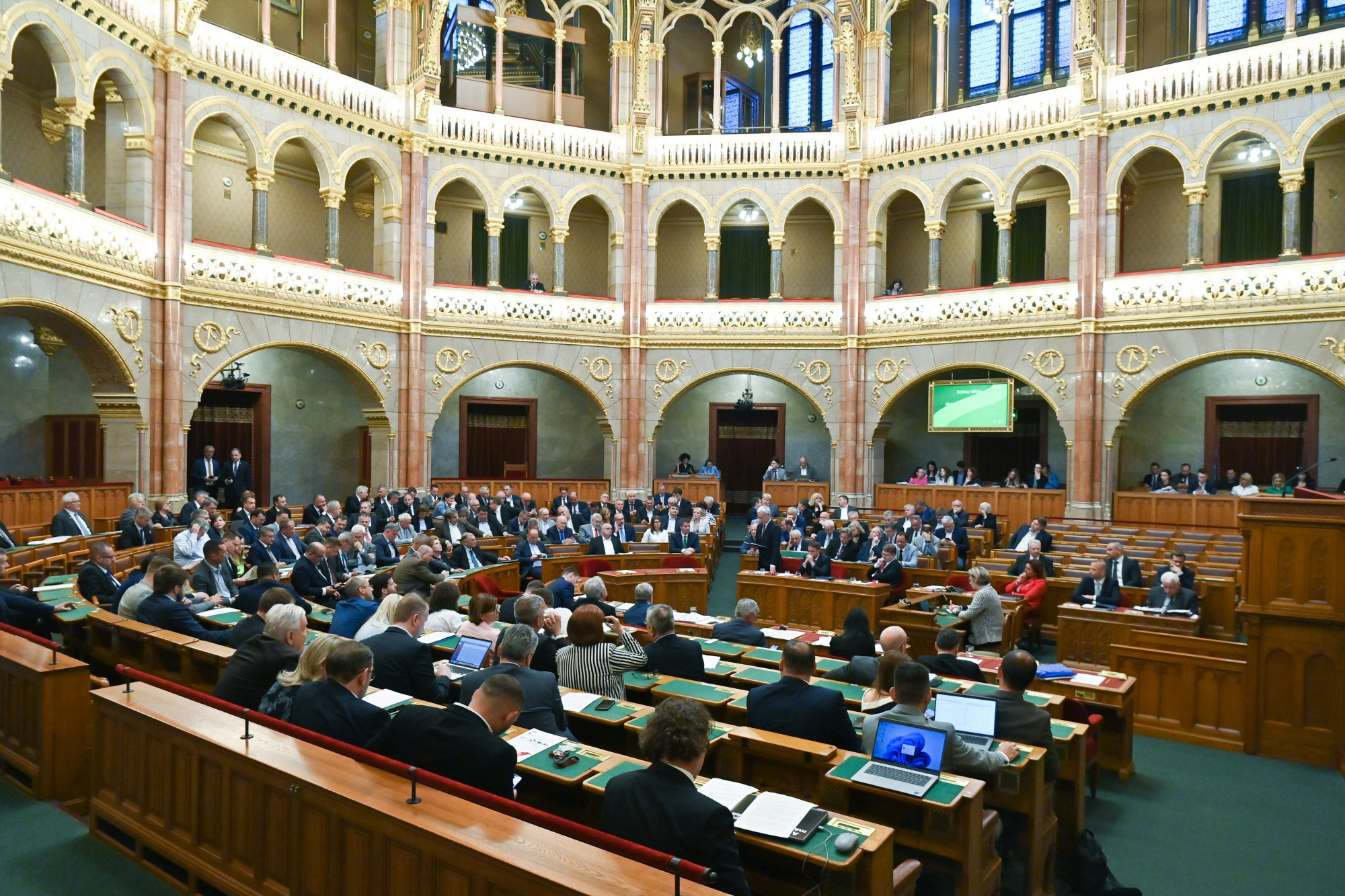 Rendkívüli parlamenti ülést hívnak össze jövő hétre, megszavazhatják a státusztörvényt
