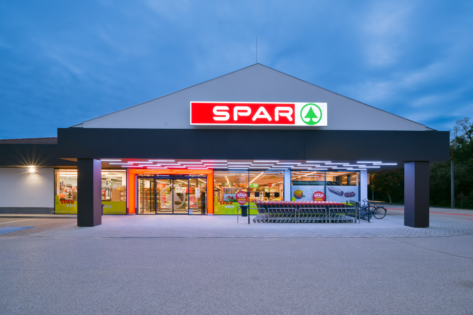 A SPAR csoport június 1-től több mint 700 akciós ajánlattal várja vásárlóit