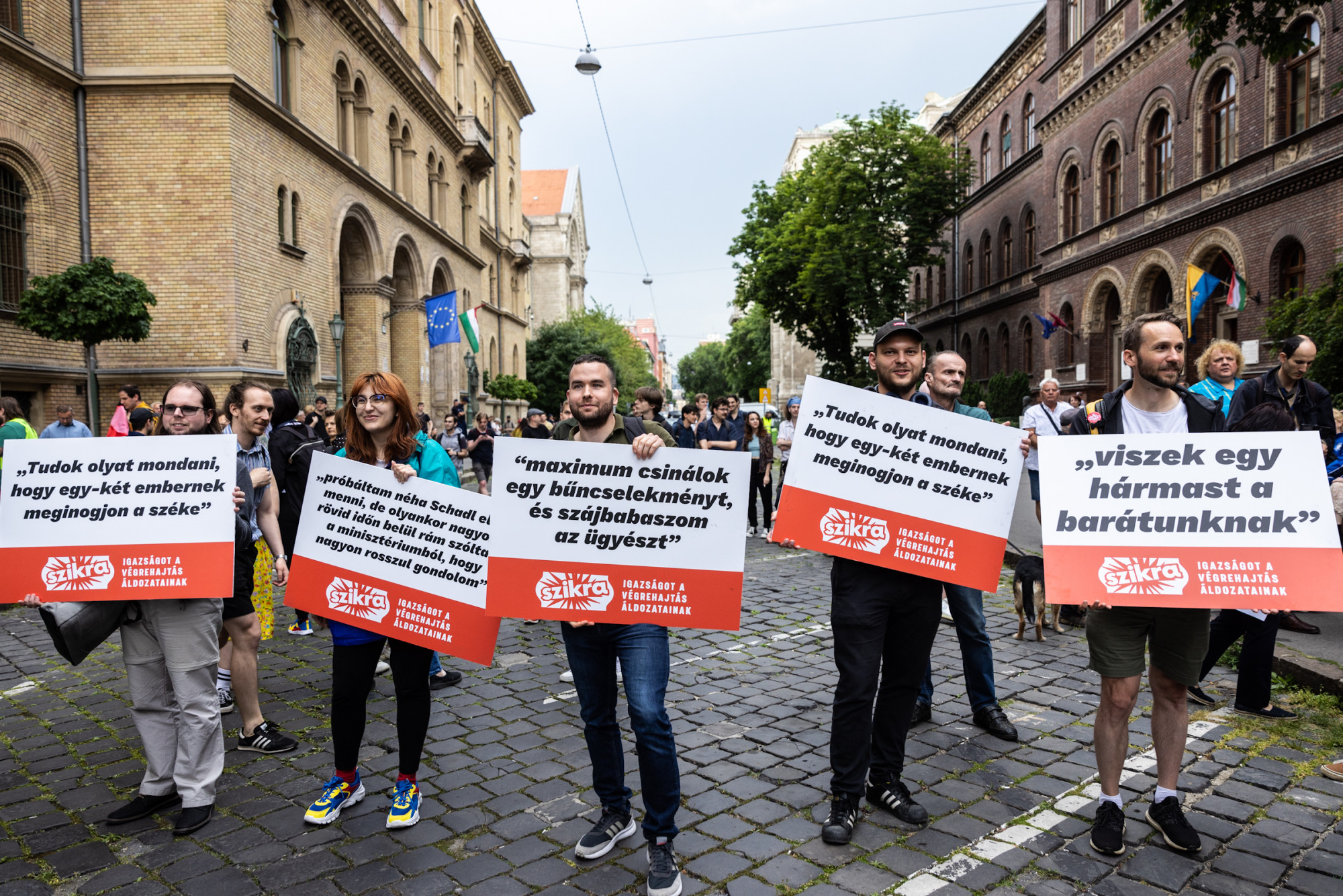 „Ami kicsiben a végrehajtói rendszer, az ma a demokrácia Magyarországon”